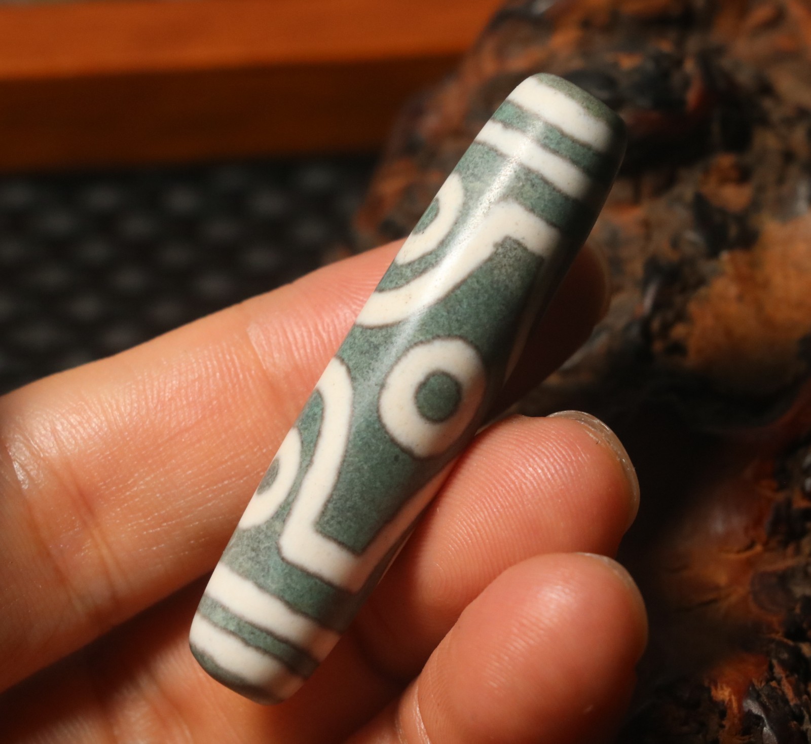 Energy Tibetan Old Agate Aged Weathering Green Kingkong 6 Eyed Dzi Bead Amulet