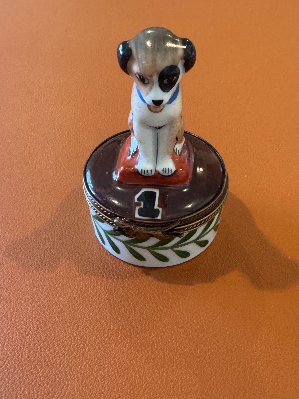 Rochard Limoges France Peint Main Porcelain Trinket Box #1 Dog w/ Gold Medal Rochard Limoges France Peint Main Porcelain Trinket Box #1 Dog w/ Gold Medal