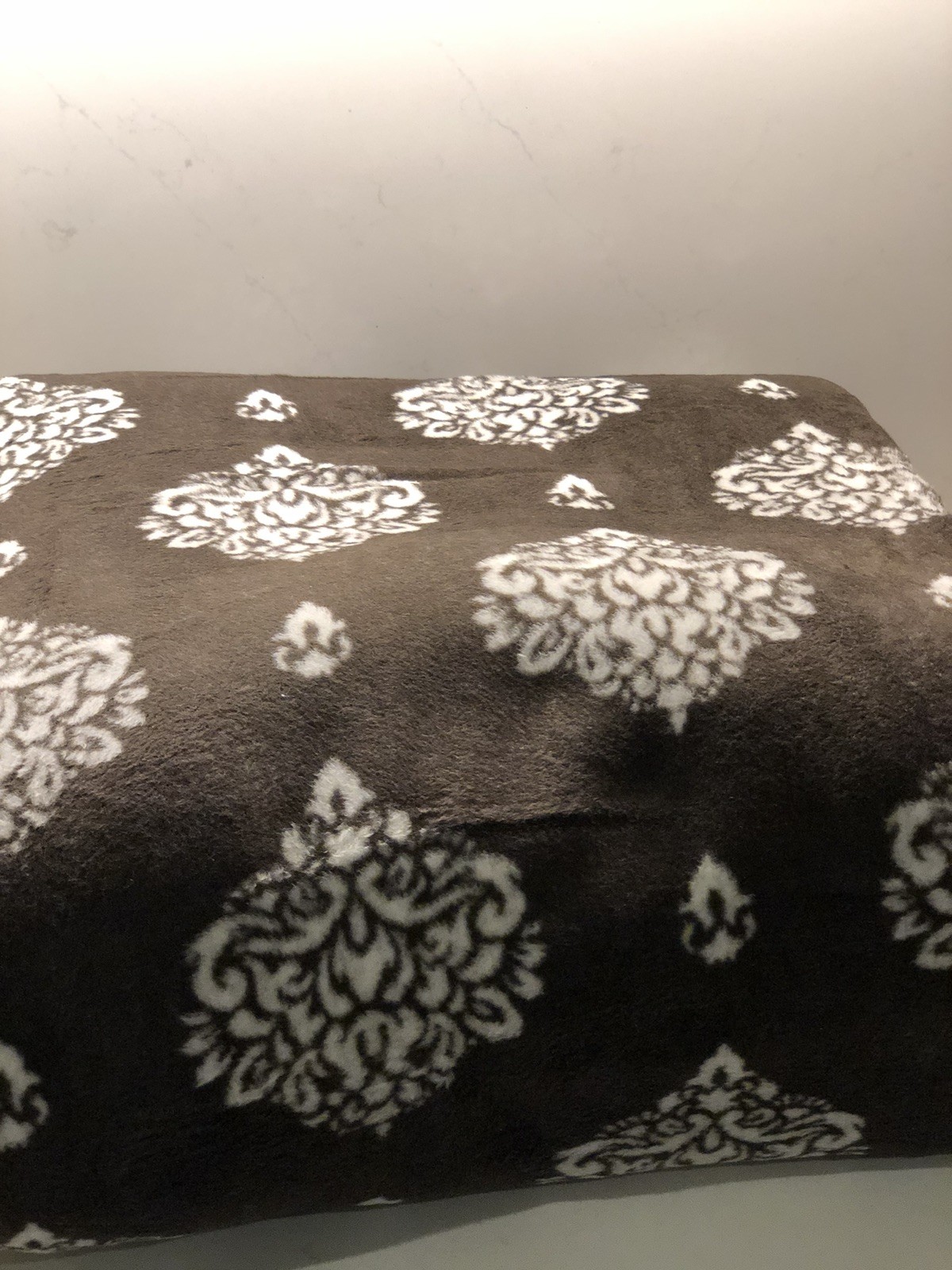 Docofil Portugal King Soft Blanket Brown Damask Medallion  Cotton Blend NWT