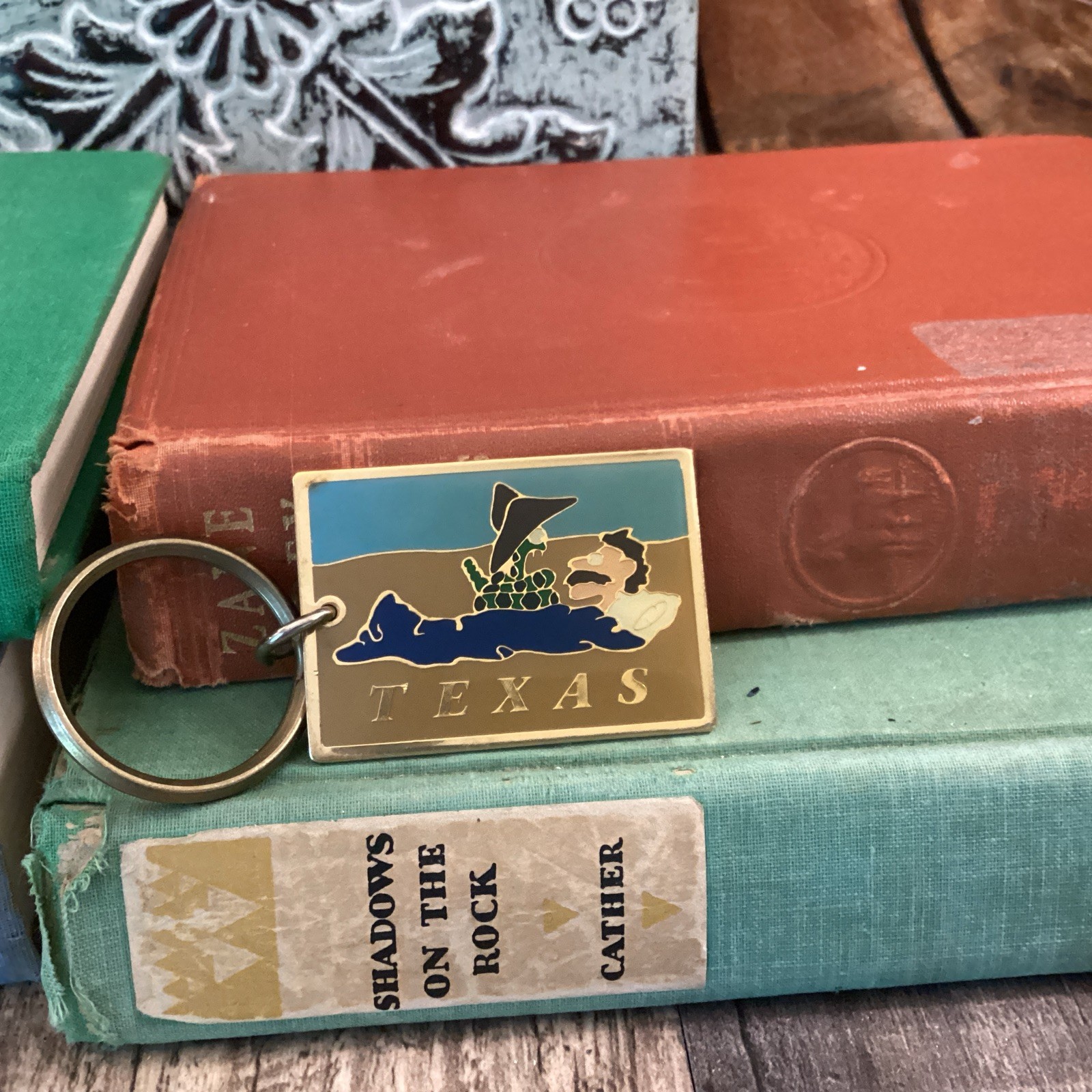 Vintage Park Texas Keychain Rattlesnake Cowboy Enameled Key Chain Vintage Park Texas Keychain Rattlesnake Cowboy Enameled Key Chain