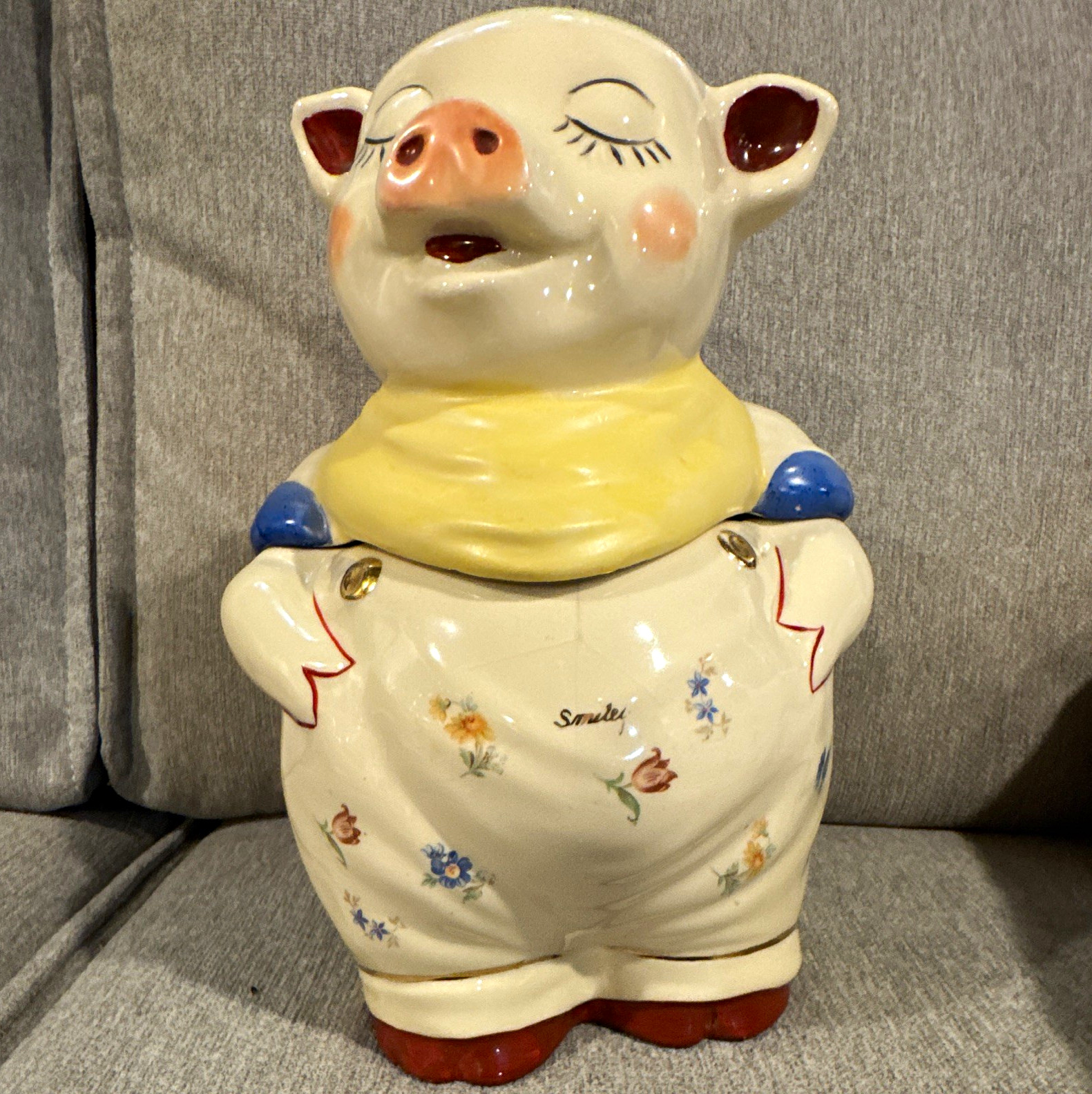 Vintage PRE WWII SHAWNEE USA POTTERY SMILEY PIG COOKIEJAR YELLOW SCARF RARE Vintage PRE WWII SHAWNEE USA POTTERY SMILEY PIG COOKIEJAR YELLOW SCARF RARE