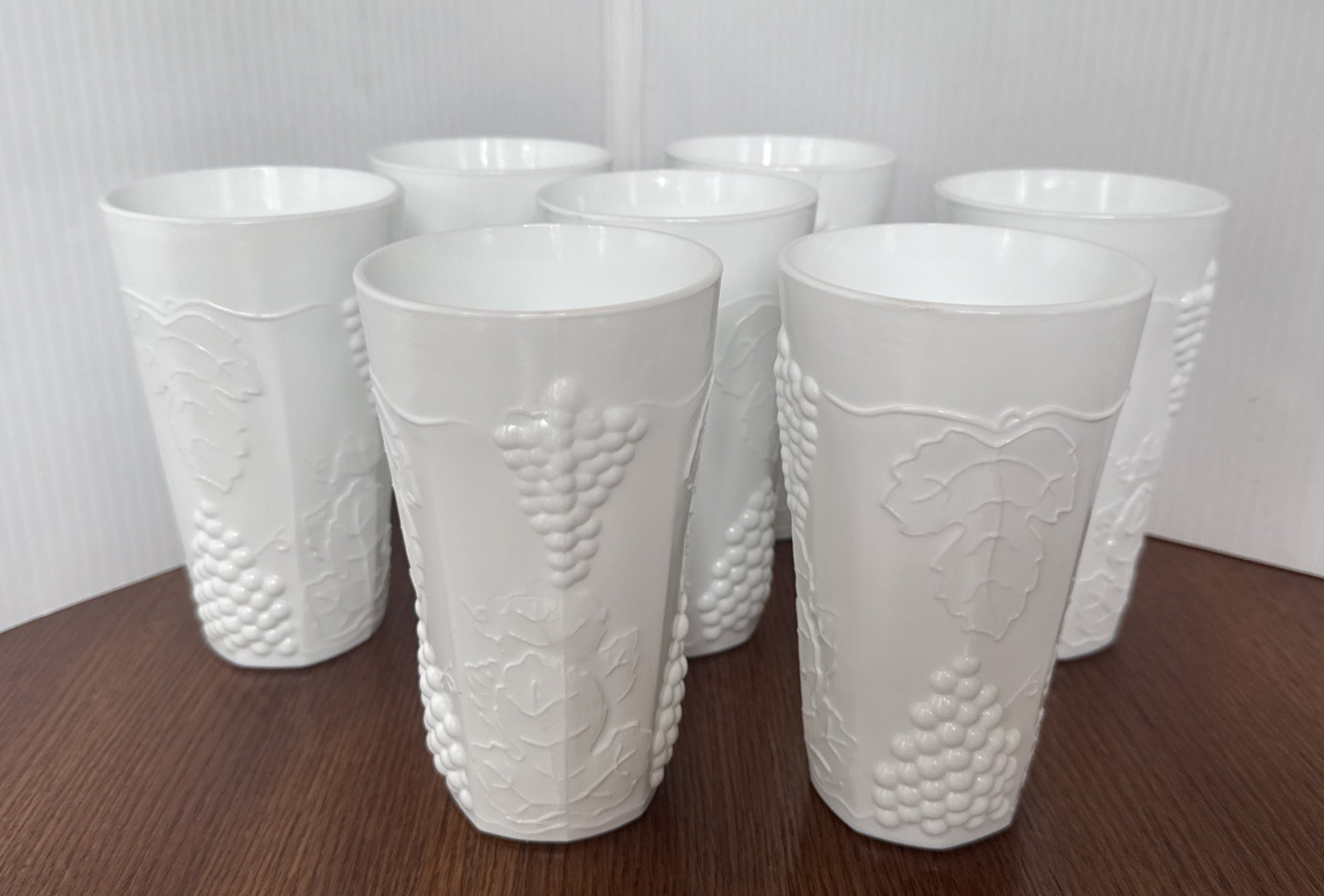 Indiana Glass Colony Harvest Grape White Milk Glass Tumblers 6\