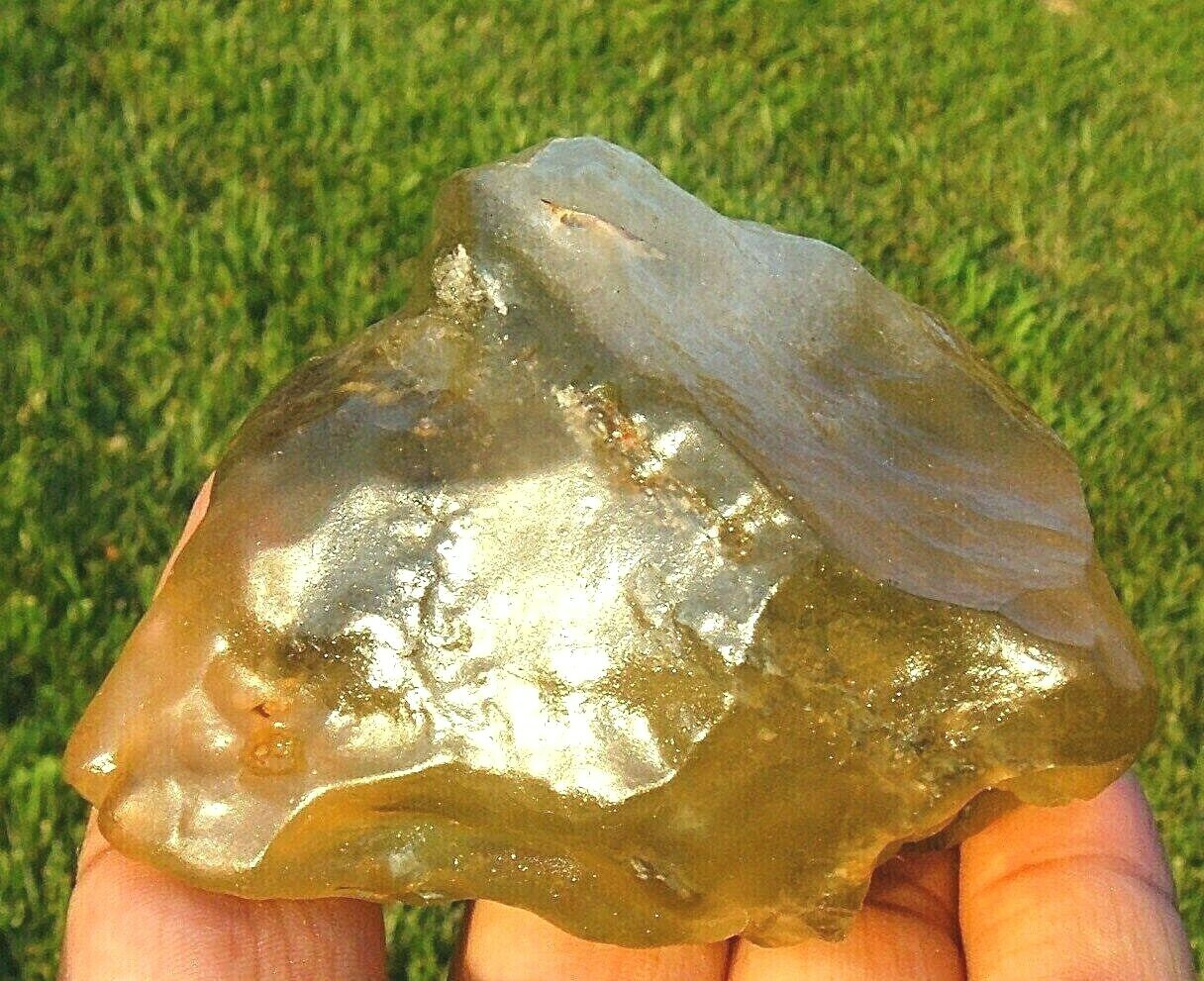 Libyan Desert Glass Meteorite Tektite impact specimen( 1250 crt)Soft Gem 