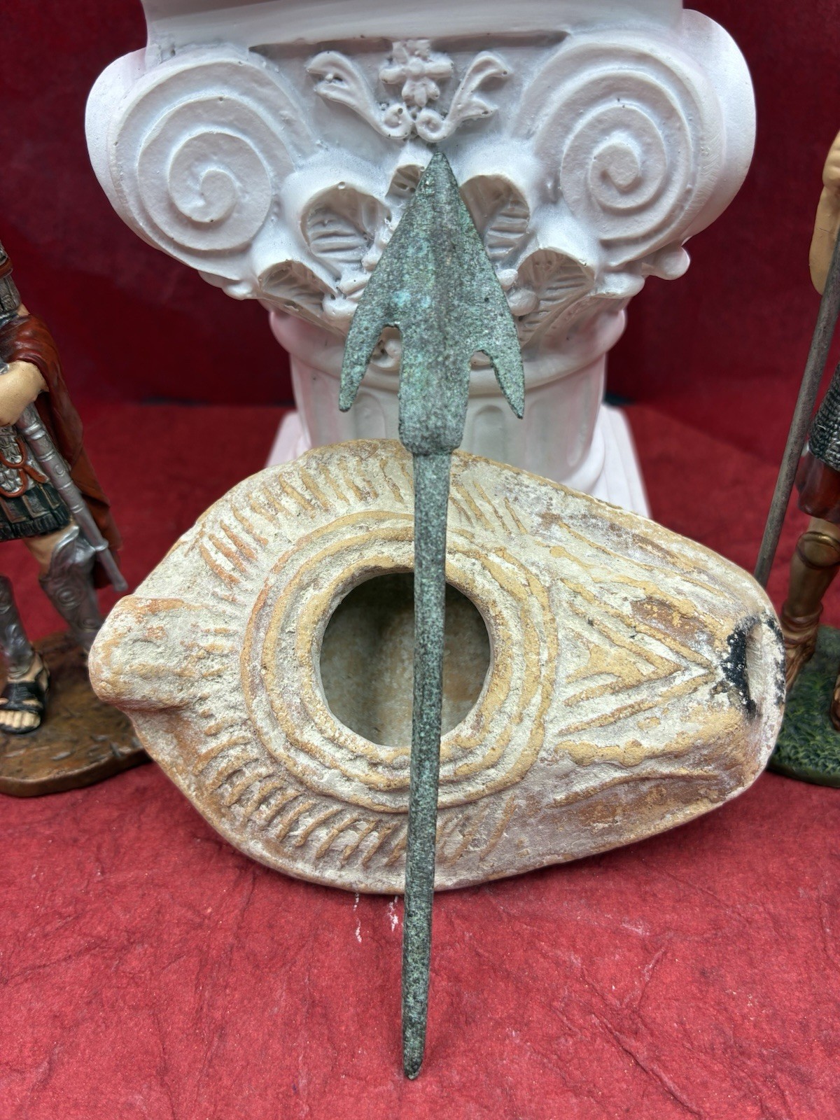 2,000 YR OLD ANCIENT ROMAN BARBED LONG SHOT BRONZE ARROWHEAD