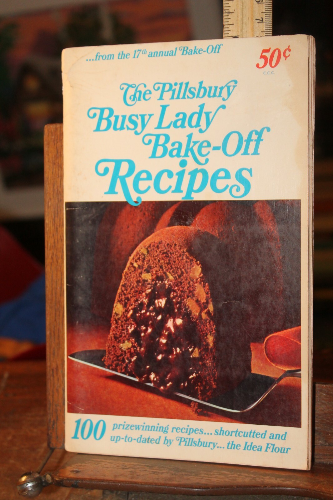 1966 Recipe Booklet Pillsbury\'s Best 17th Grand National Bake-Off Cookbook