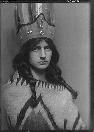 Morrison,Dorothy,Miss,costume,portrait photographs,women,Arnold Genthe,1913 3