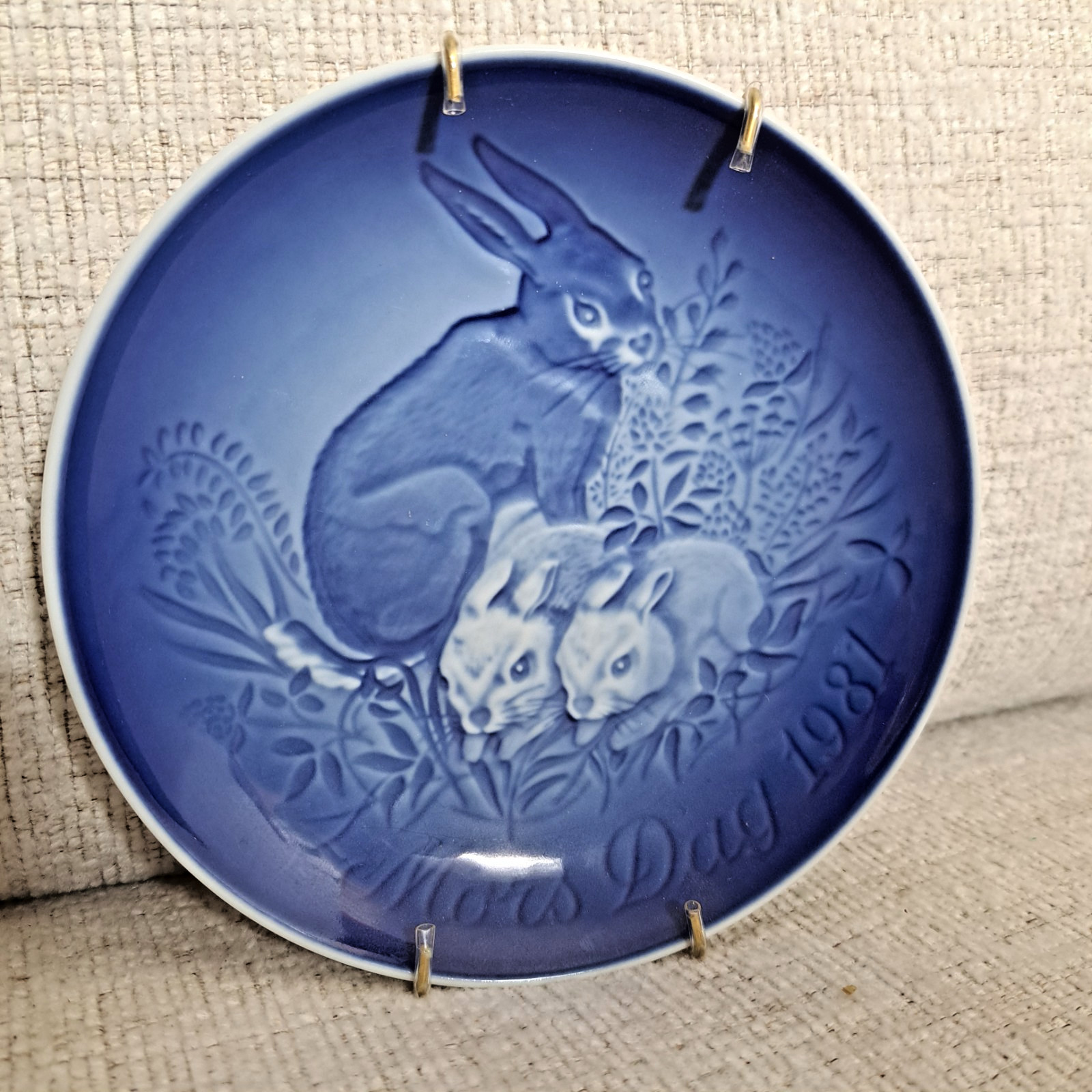 Vintage Mother's Day Plate  Bunny Rabbit and Babies 1981 Bing & Grondahl 6