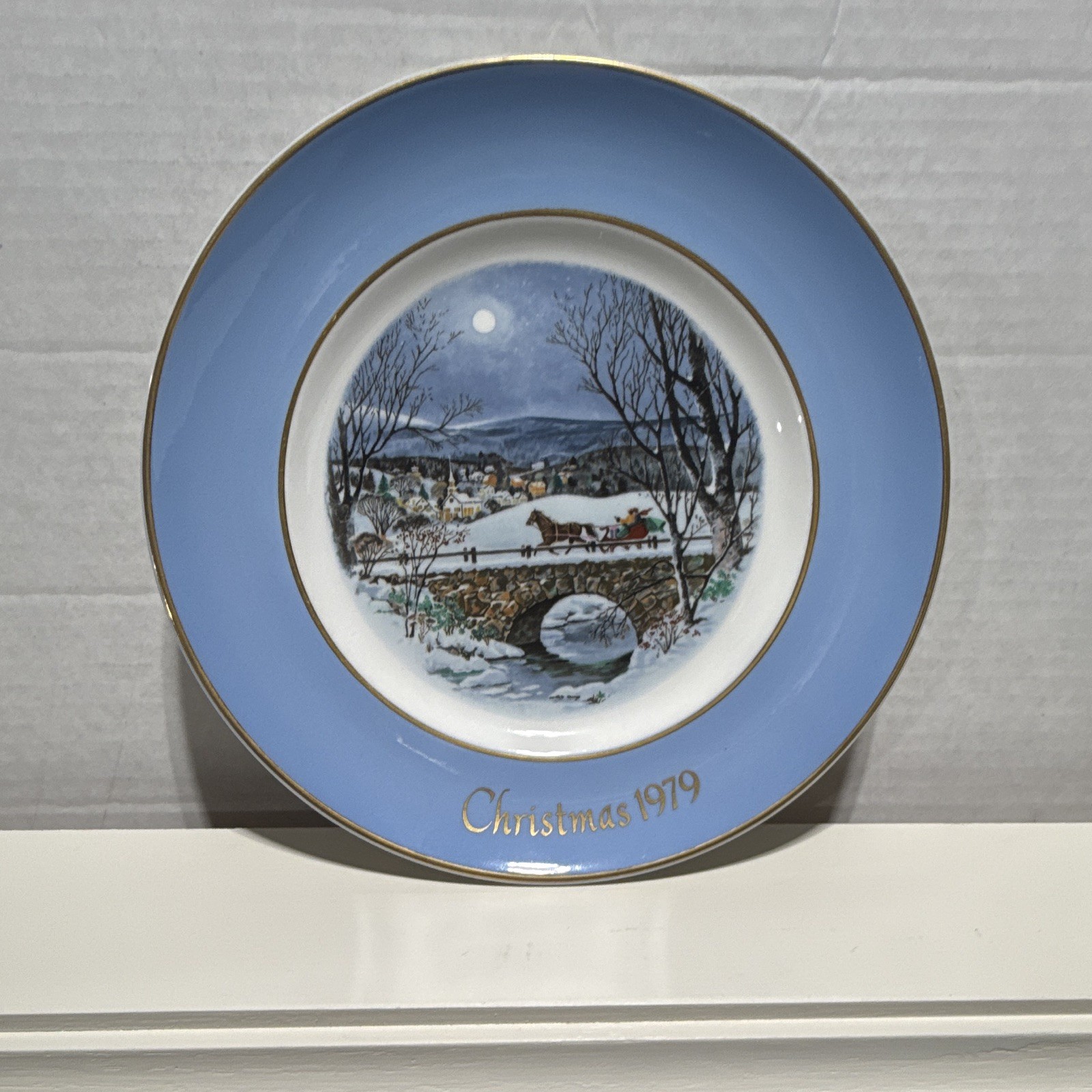 Avon Christmas Collector Plate 1979 7th Edition \