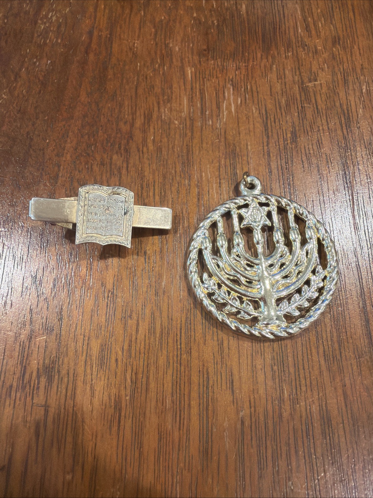 Vintage Ten Commandments Torah Jewish Hebrew Tie Pin & Menorah Pendant