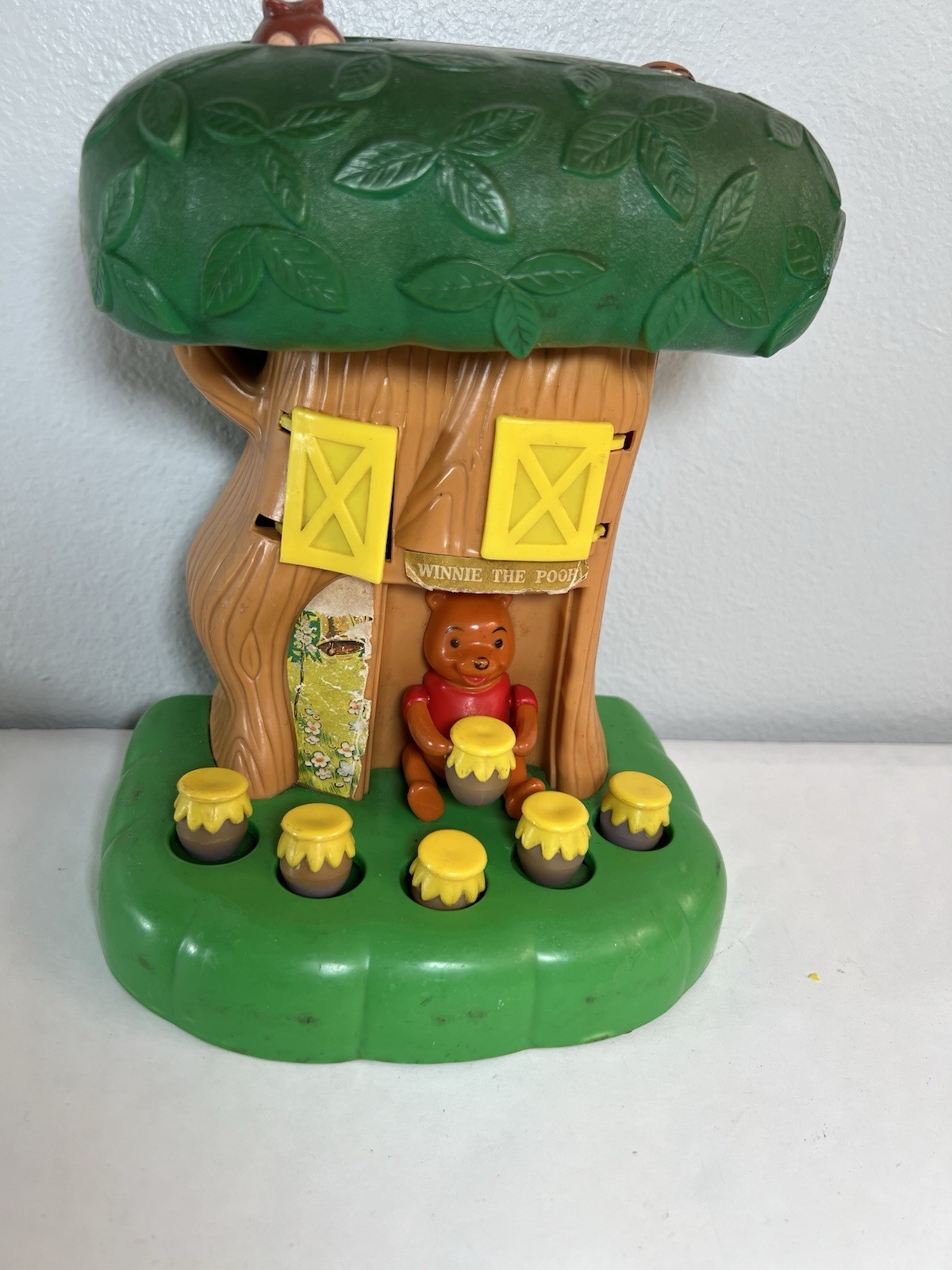 VINTAGE  Winnie-The-Pooh Hunny Tree House Toy 1974 Vintage with Pooh Bear