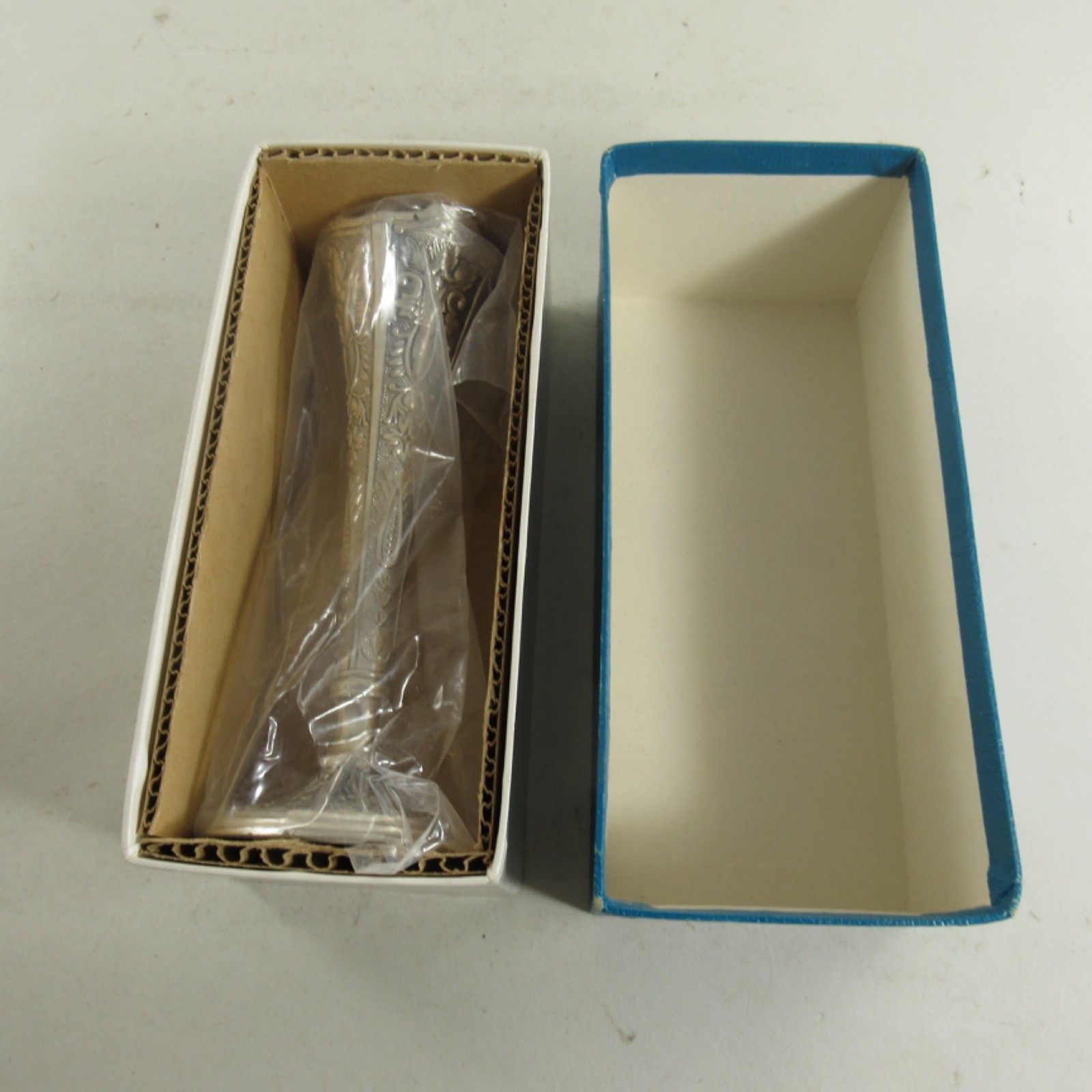 Vintage Raimond Silver Plate & Enamel Bud Vase 6\