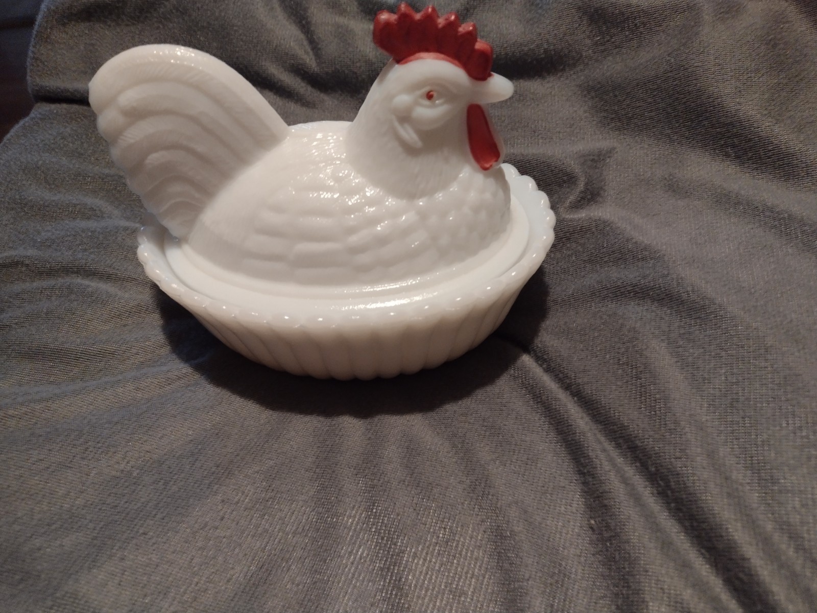 Vintage White Milk Glass Hen On Nest Covered Dish Home Decor Collectible