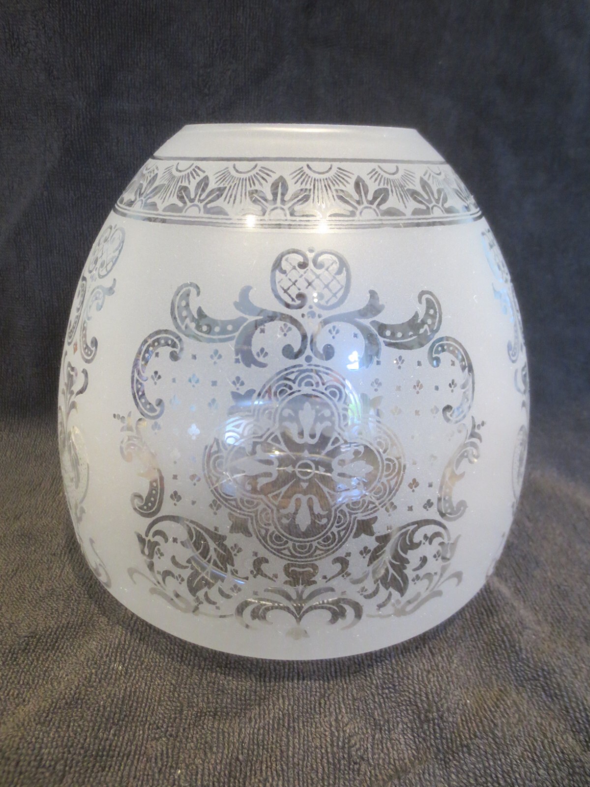 Superb  Antique Victorian Acid Etched Beehive  Oil Lamp Shade
