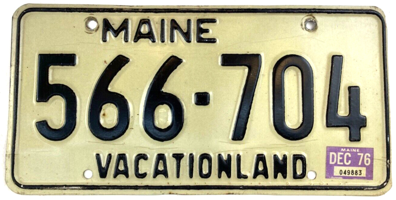 Vintage Maine 1976 Old Auto License Plate 566-704 Man Cave Wall Decor Collector