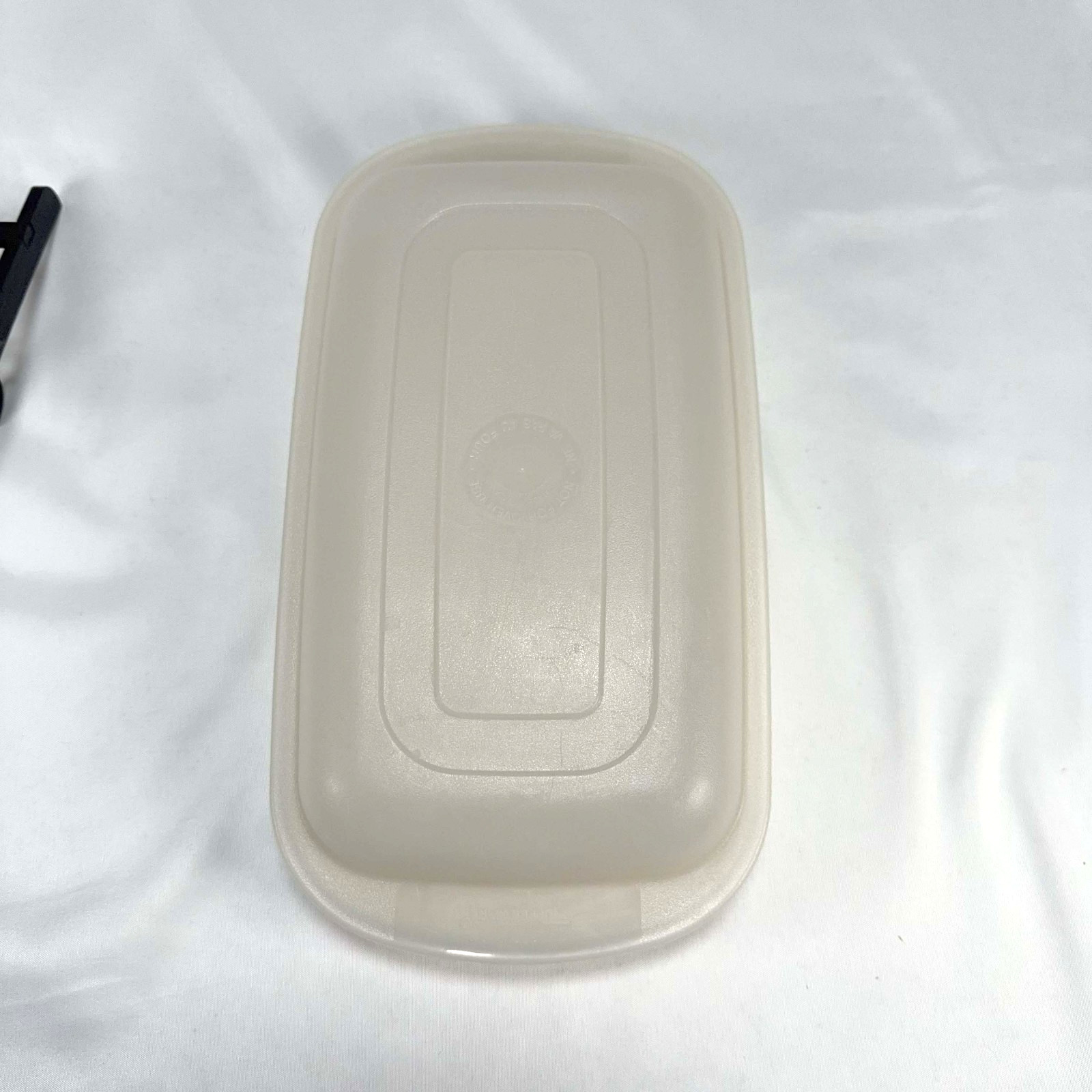 Vintage Tupperware Ultra 21 3/4 Qt Ovenware Loaf Pan Lid Beige 1746-2 1747-2