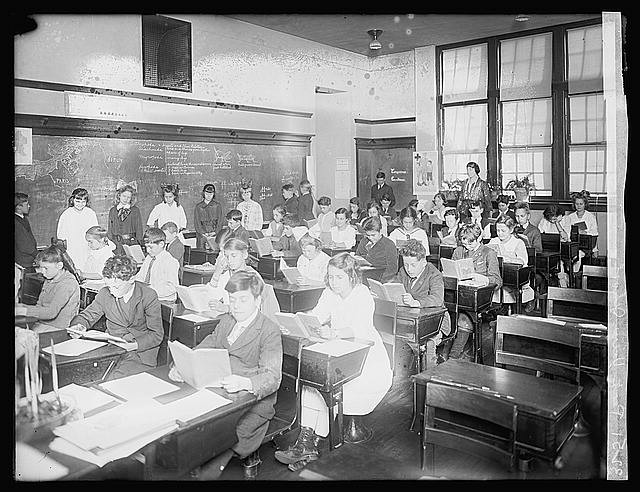 Photo:Park View School Classroom Students and Teacher c1909-1940