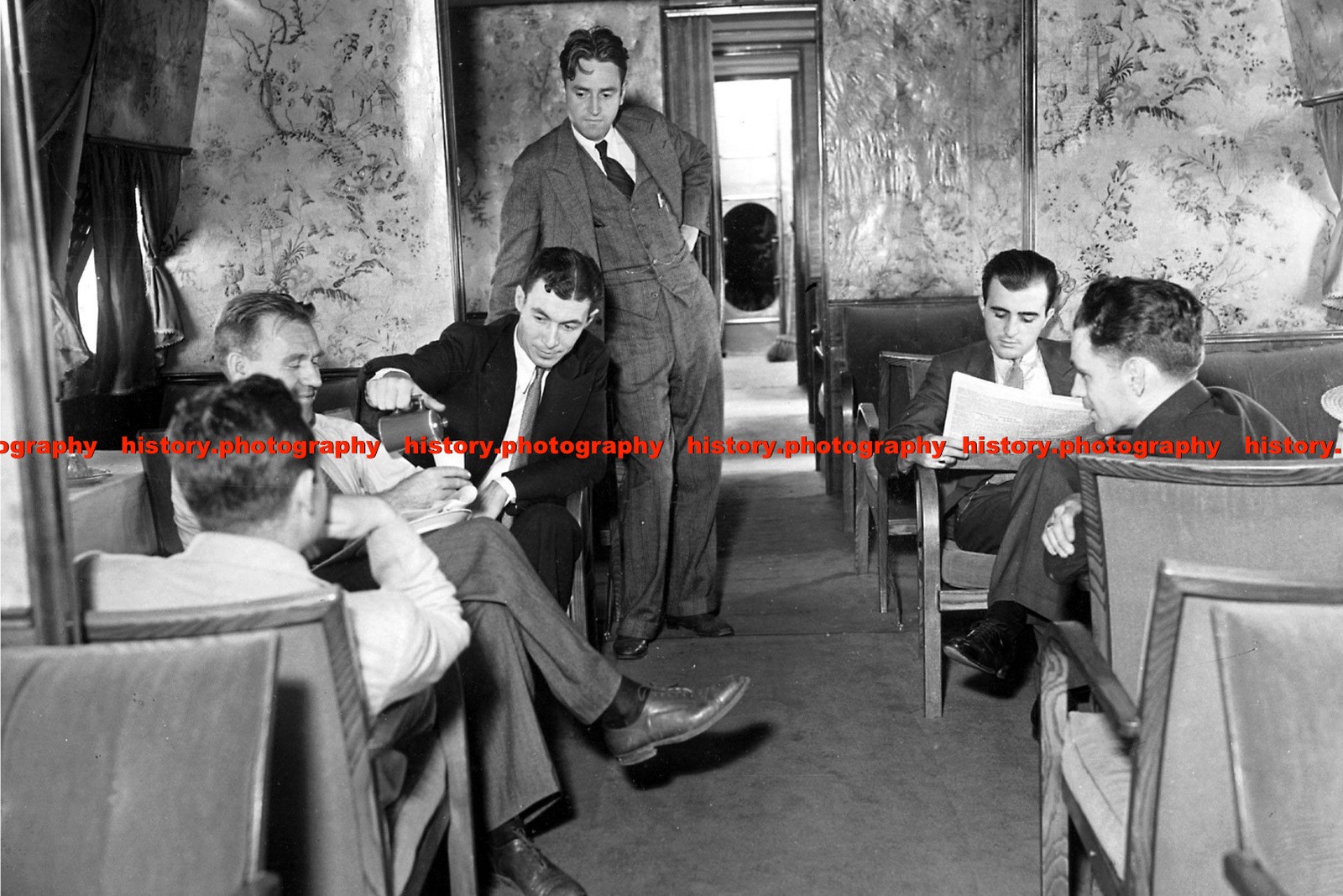 F014393 Dornier Do X Salon Interior NY US 1931