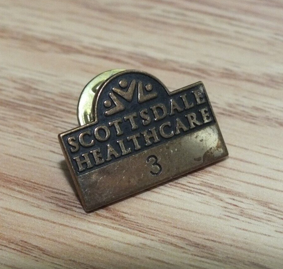 Vintage Black & Gold Tone Scottsdale Healthcare 3 Years Collectible Lapel Pin Vintage Black & Gold Tone Scottsdale Healthcare 3 Years Collectible Lapel Pin