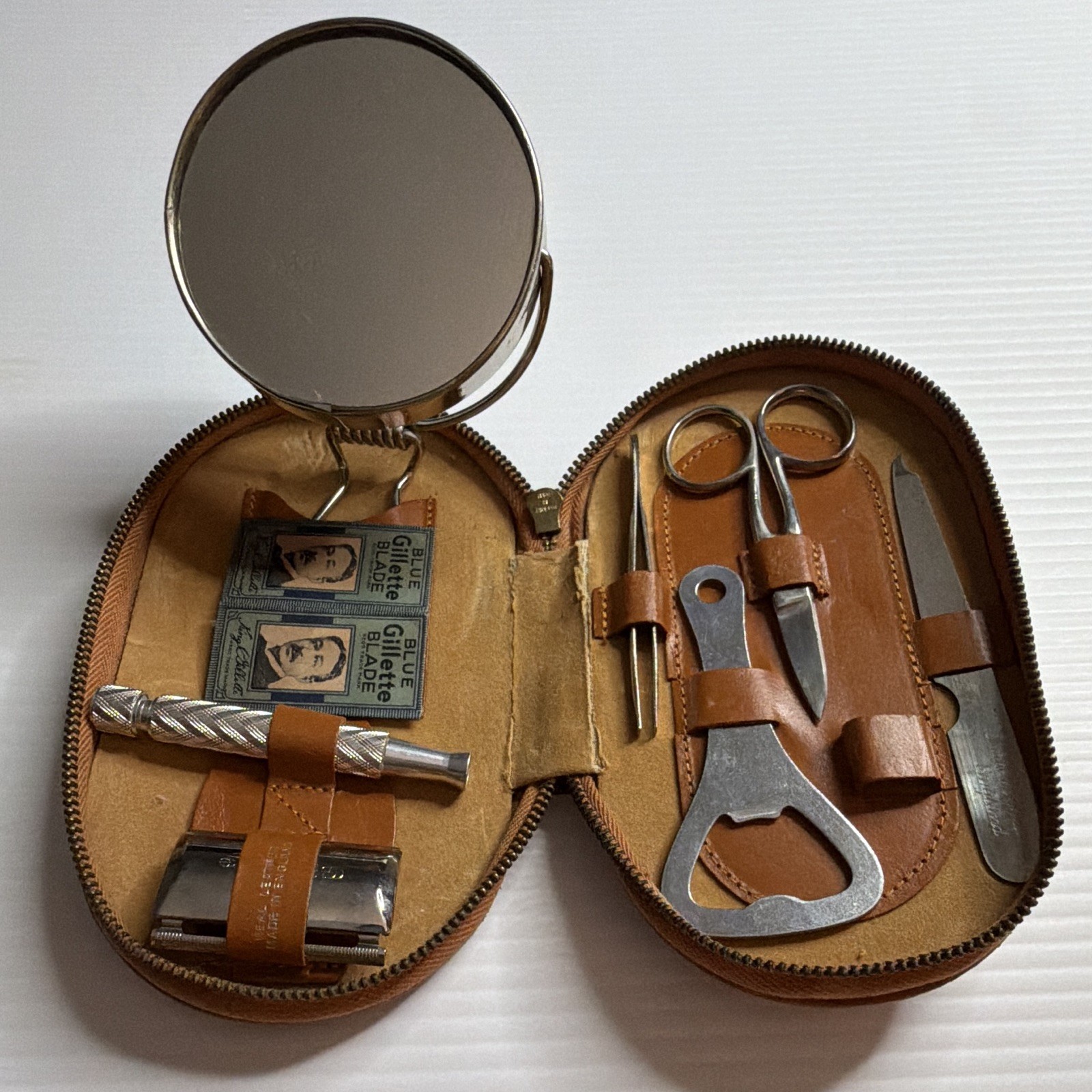Vintage Gillette Travel Shaving Set Leather Zip Case Mirror 1930’s Razor Blades