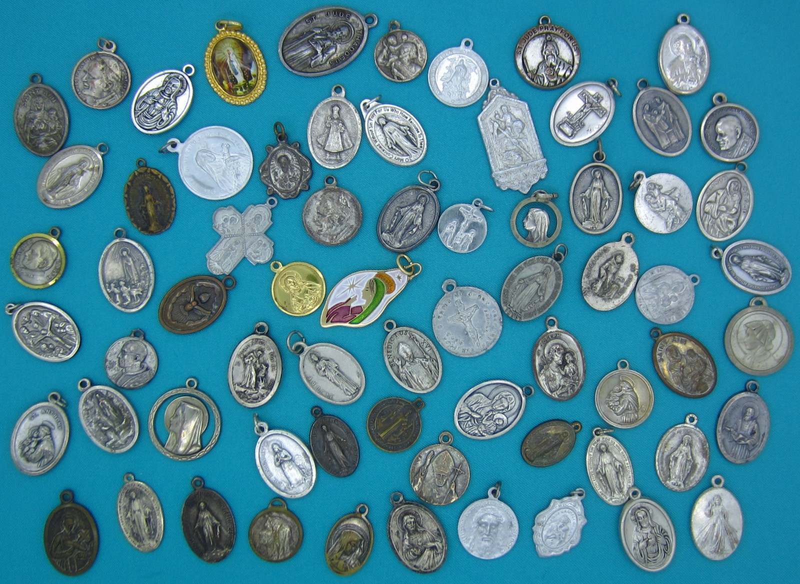 Lot Medals Mary Jesus Saint Bernadette Preowned Items Vintage To Now Catholic