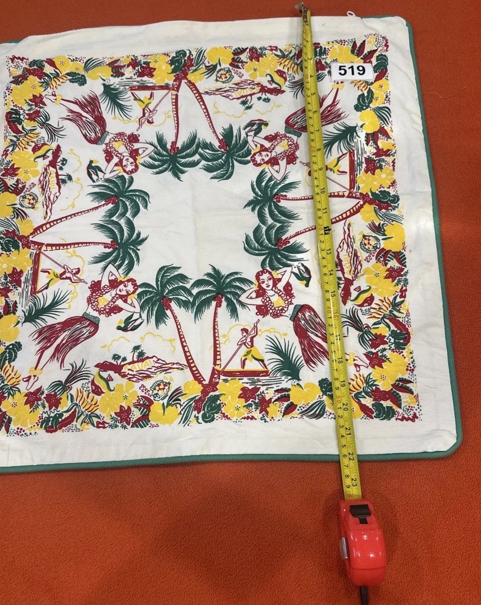 Beautiful reproduction Hawaiian Tropical Hula Zippered Pillow cover 22x22