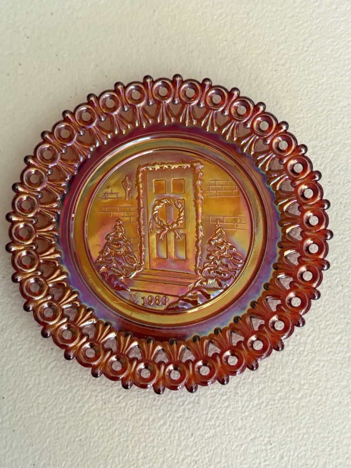 Mosser Glass 1983 Carnival Christmas Door Plate 5.5” Vintage Glows