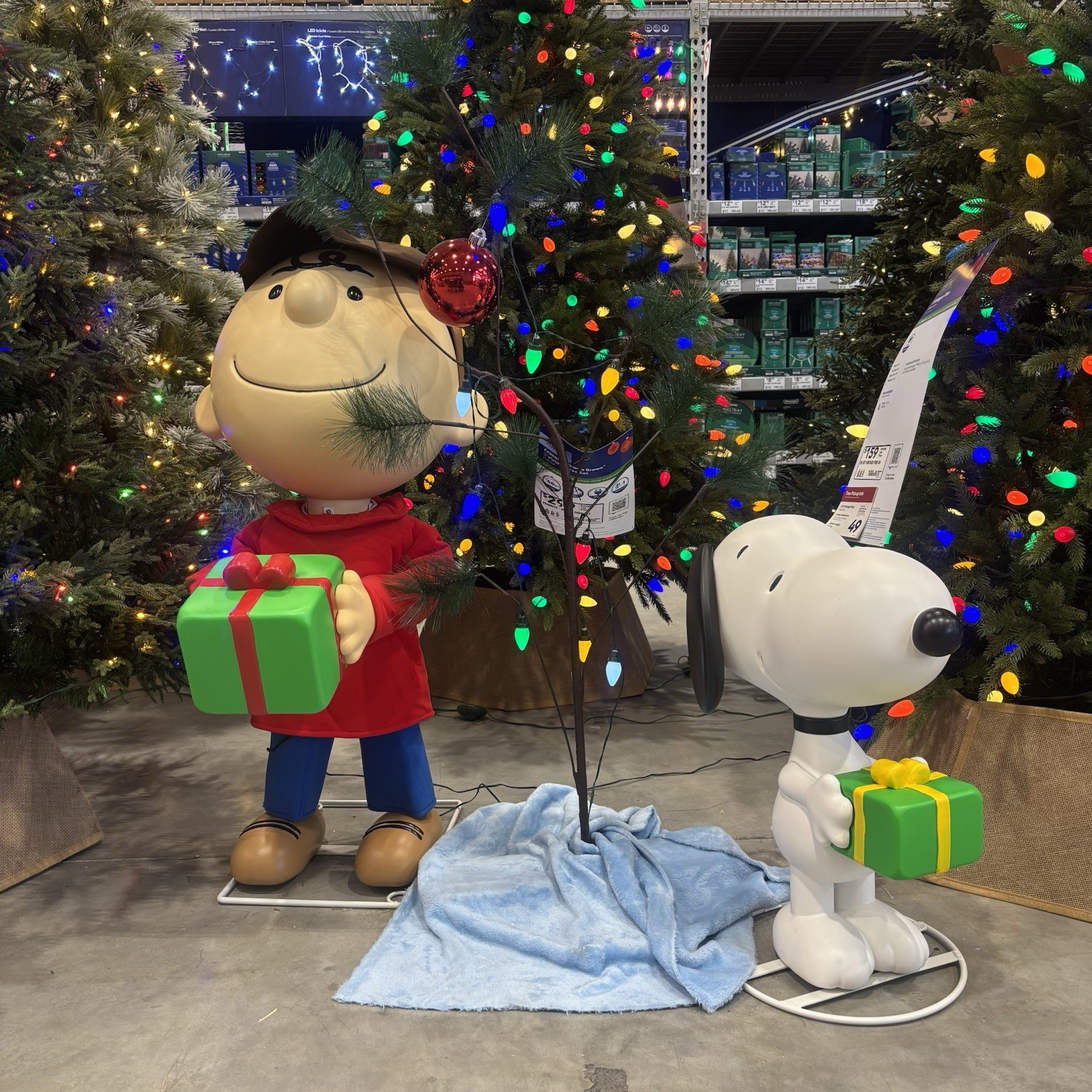 Peanuts 3.5 FT Giving Tree Set Animated Outdoor Decoration Christmas Lowes 2026