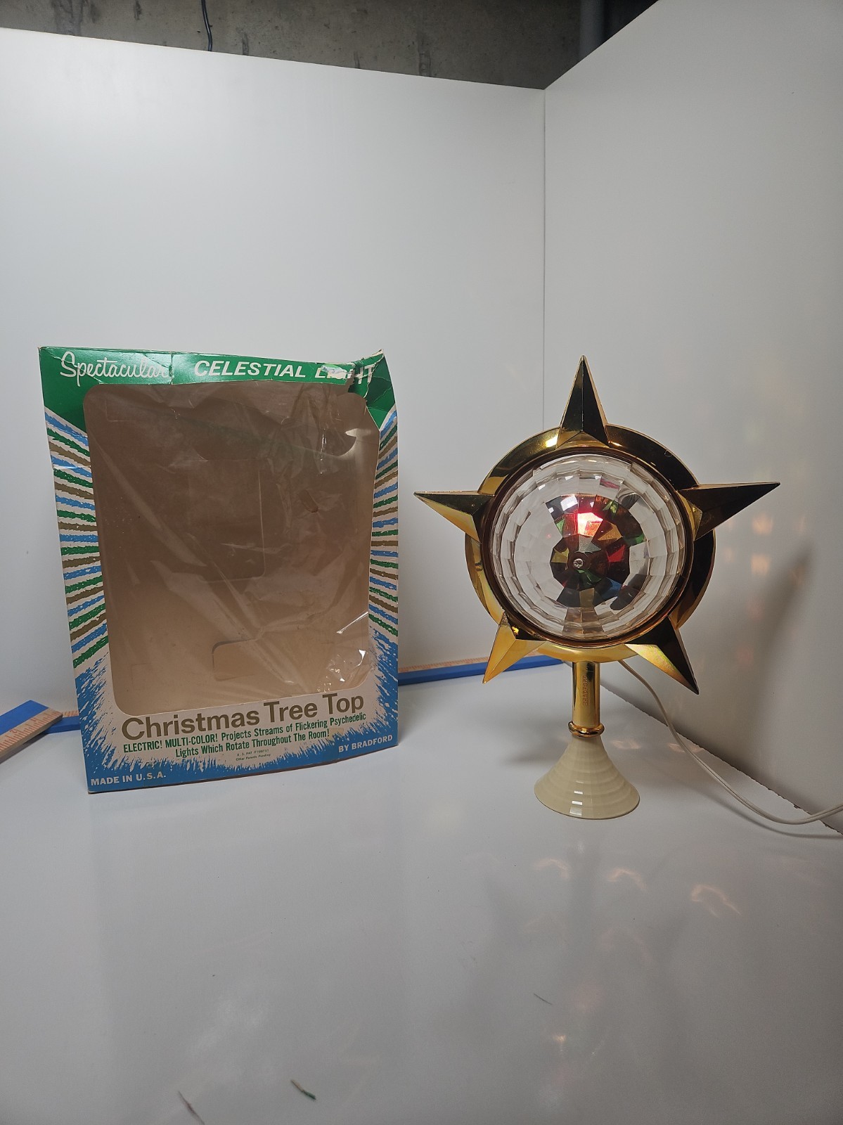 VTG BRADFORD CELESTIAL MOTION LIGHT XMAS TREE TOPPER STAR TESTED/WORKS WITH BOX