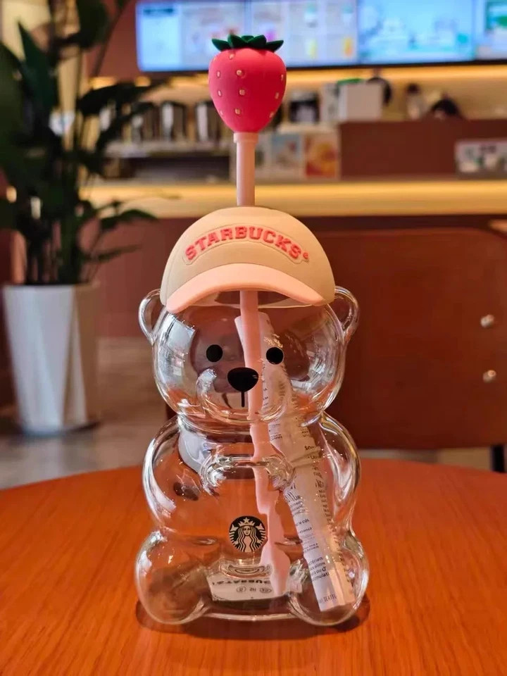 2026 New Starbucks Bearista Bear Cup Tumblers Strawberry Topper Baseball cap！