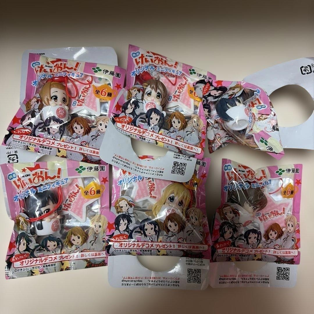 Ito En K-On Original Mini-Figure 6-Piece Set (Complete Set)