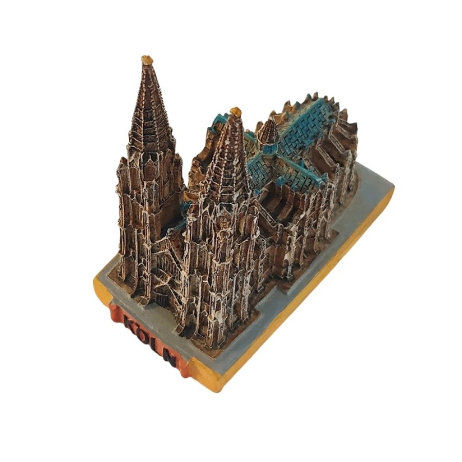 Gothic Cologne Cathedral Landmark Model Figurine Resin Souvenir Table Ornament