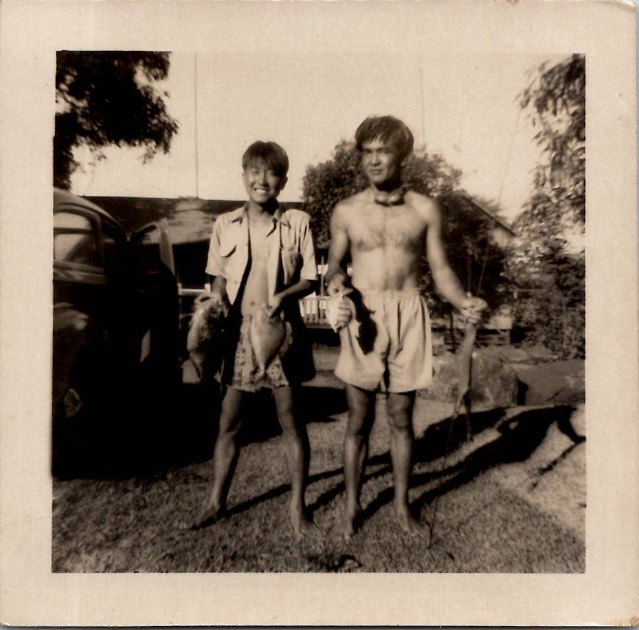 Hot Shirtless Muscles Hawaiian Men Fish Catch of Day 1940s Vintage Photo Gay Int