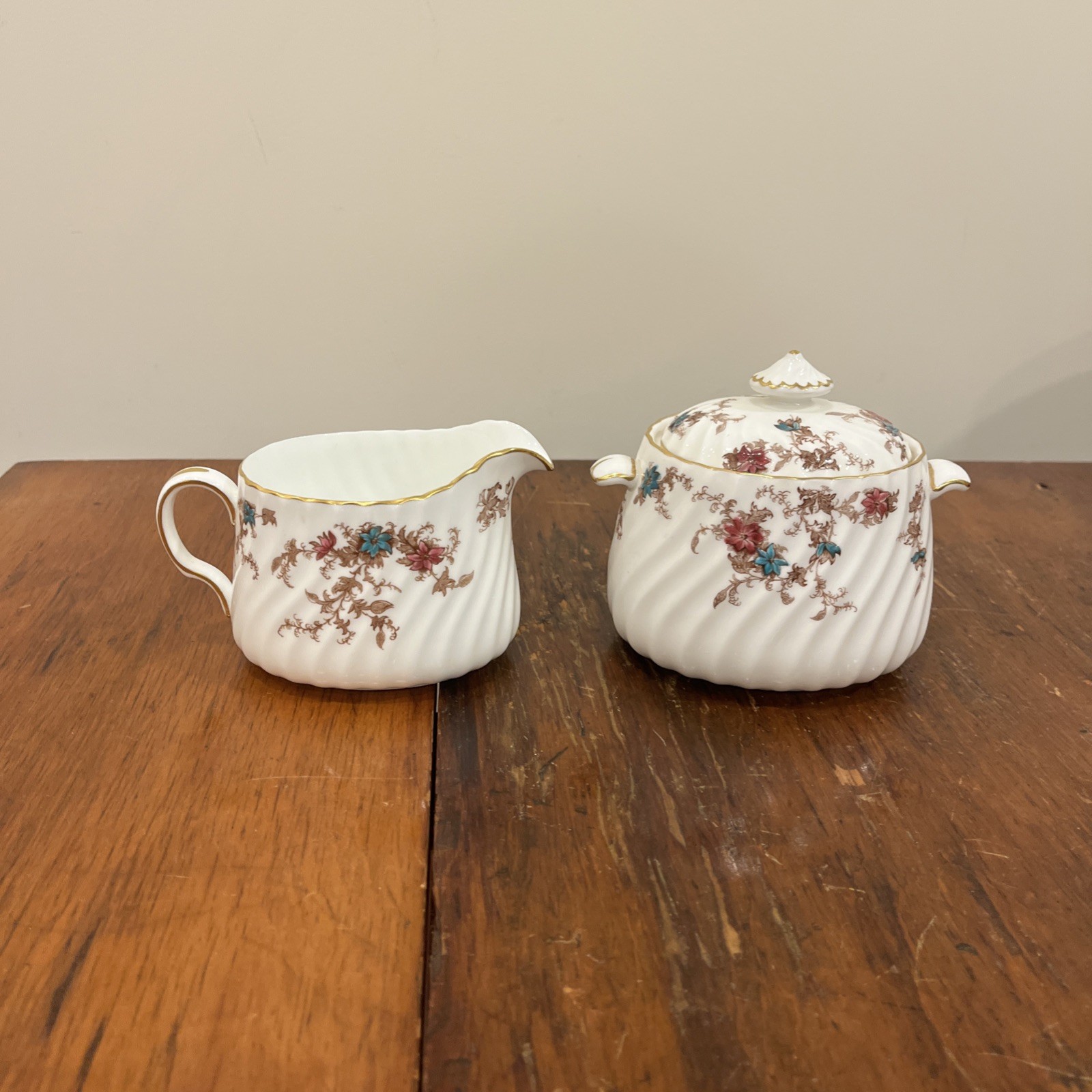 Minton Bone China Ancestral Sugar Bowl with Lid And Creamer, Perfect Condition