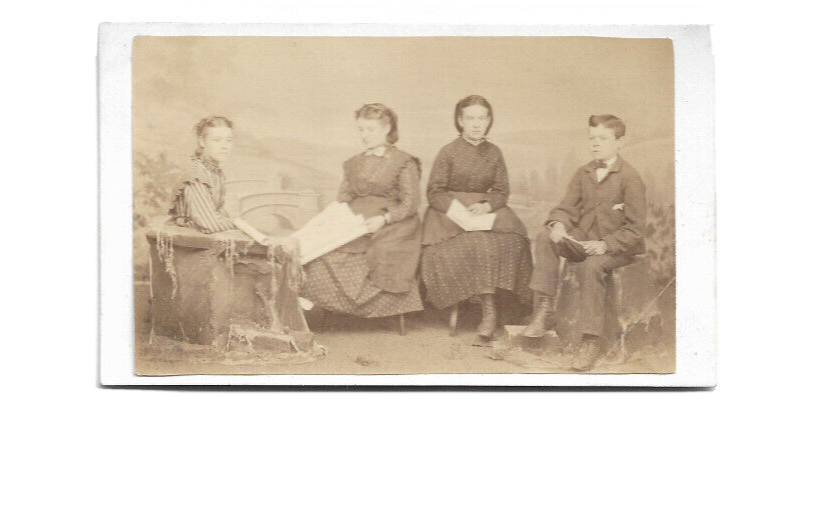 Carte De Visite Photograph  ~ Early CDV Brother Sisters Family Portrait