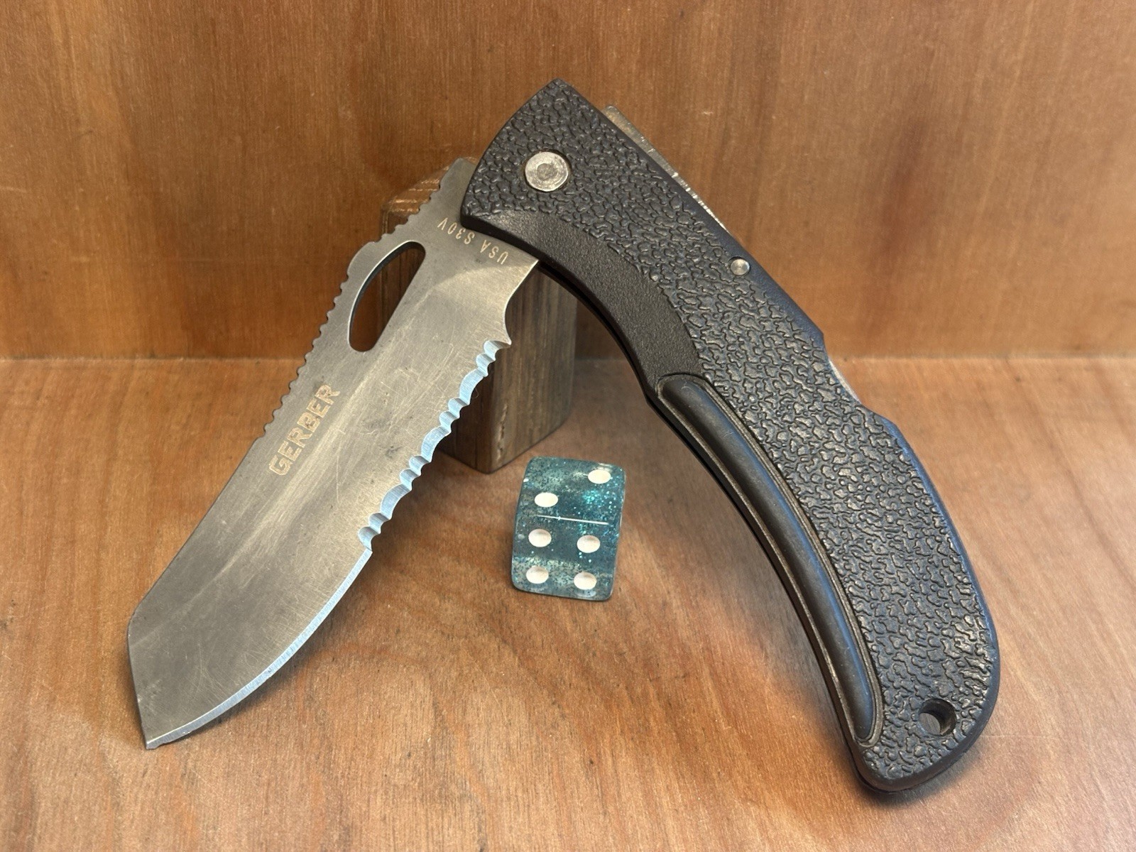 Gerber E-Z Out DPSF All Black S30V Combo Blade Lockback USA  GREAT