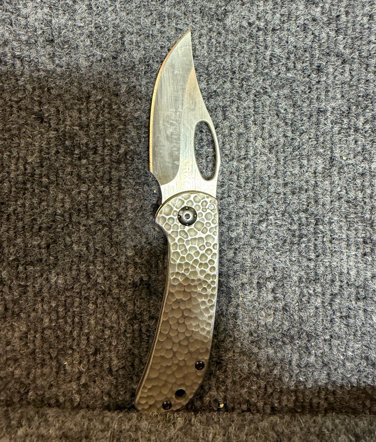 CRKT Pocketknife Silver Stainless Steel Drop Point Plain Edge Frame Lock Clip