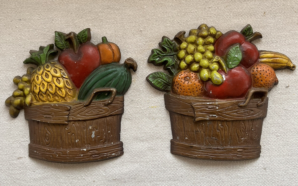Vintage 1978 Sexton Cast Metal Fruit Basket Wall Plaques Hangings Light Wear