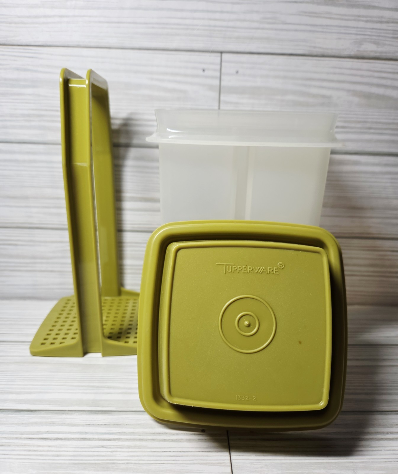 VINTAGE Tupperware Pick-A-Deli Pickle Keeper 3 PC Avocado/Olive Green 1330-7 VINTAGE Tupperware Pick-A-Deli Pickle Keeper 3 PC Avocado/Olive Green 1330-7