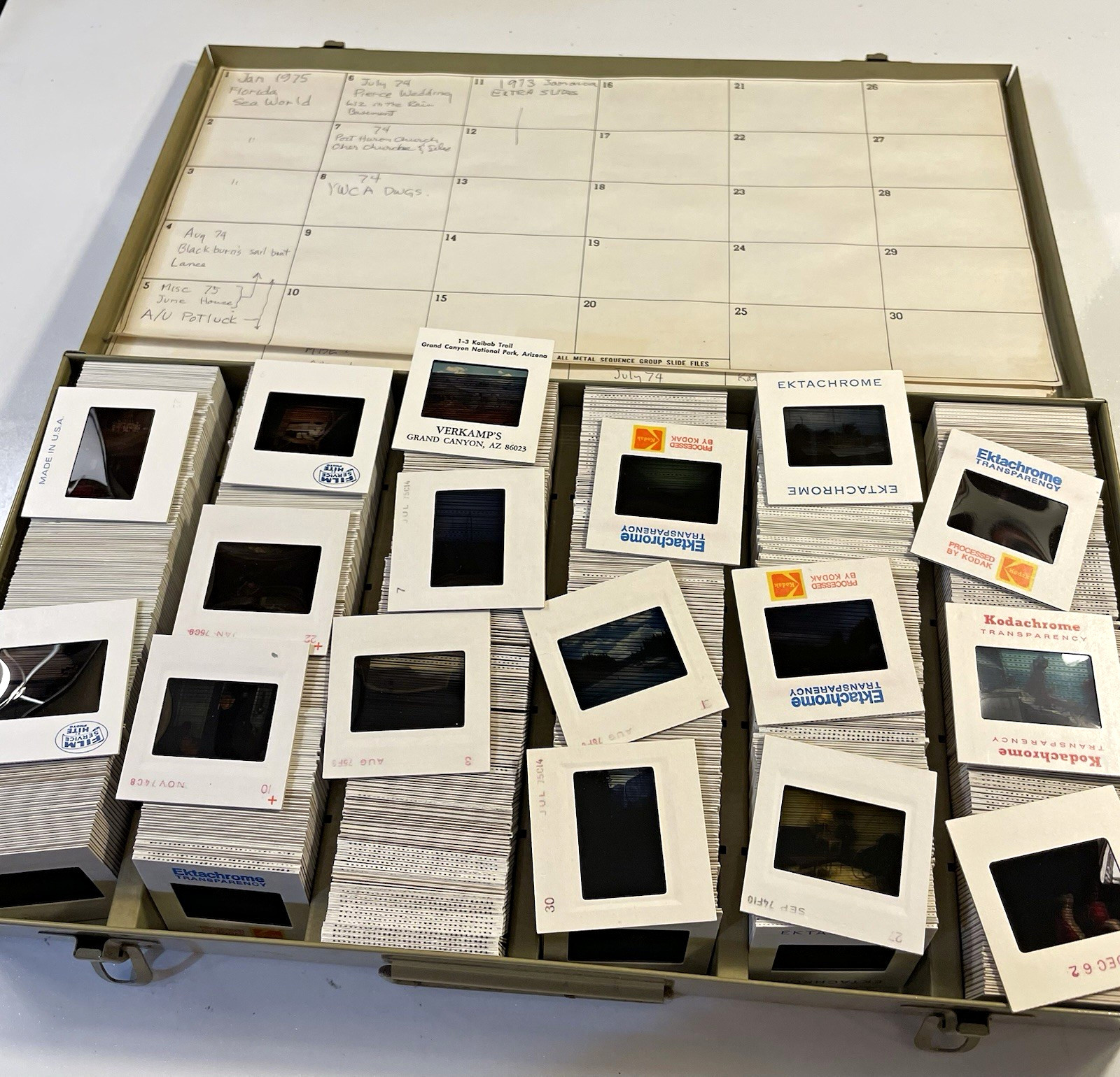Vtg 35mm Slides Lot 750+ Metal Case Kodachrome 1970s Florida Grand Canyon Travel