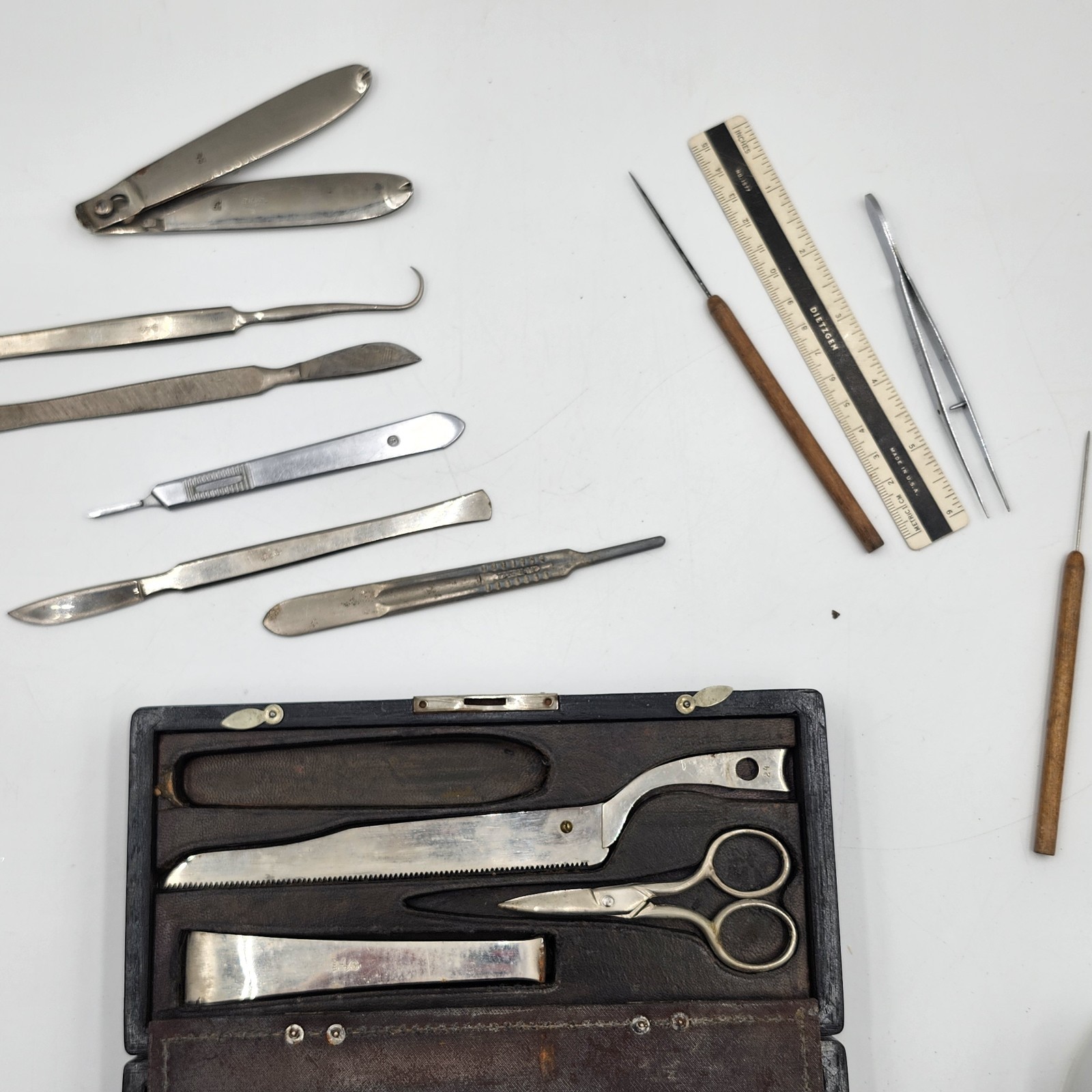 Vintage doctor Military box Aesculap scalpels bistouries medical surgical WWII