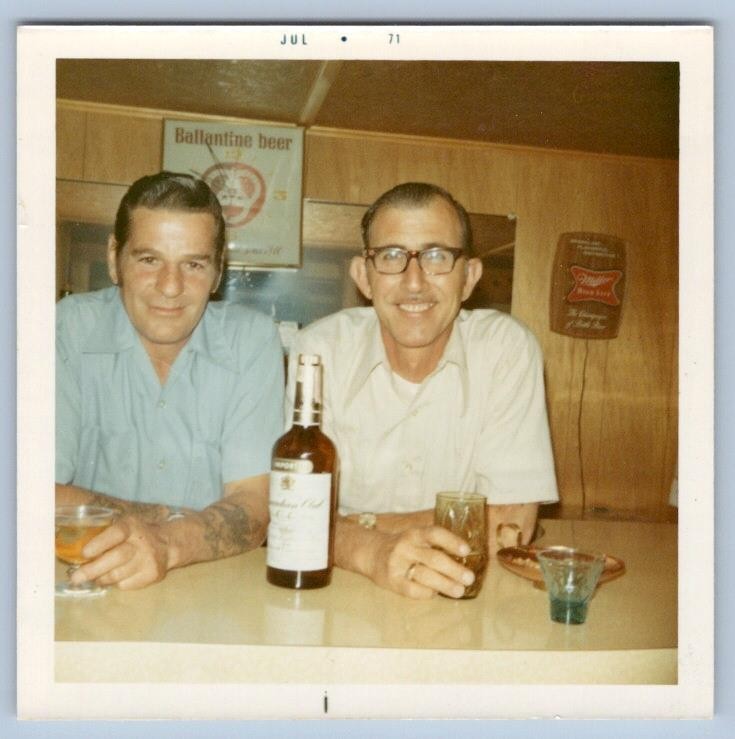 1971 2 GUYS AT THE BAR BALLANTINE MILLER BEER CLOCK/SIGN SNAPSHOT PHOTOGRAPH