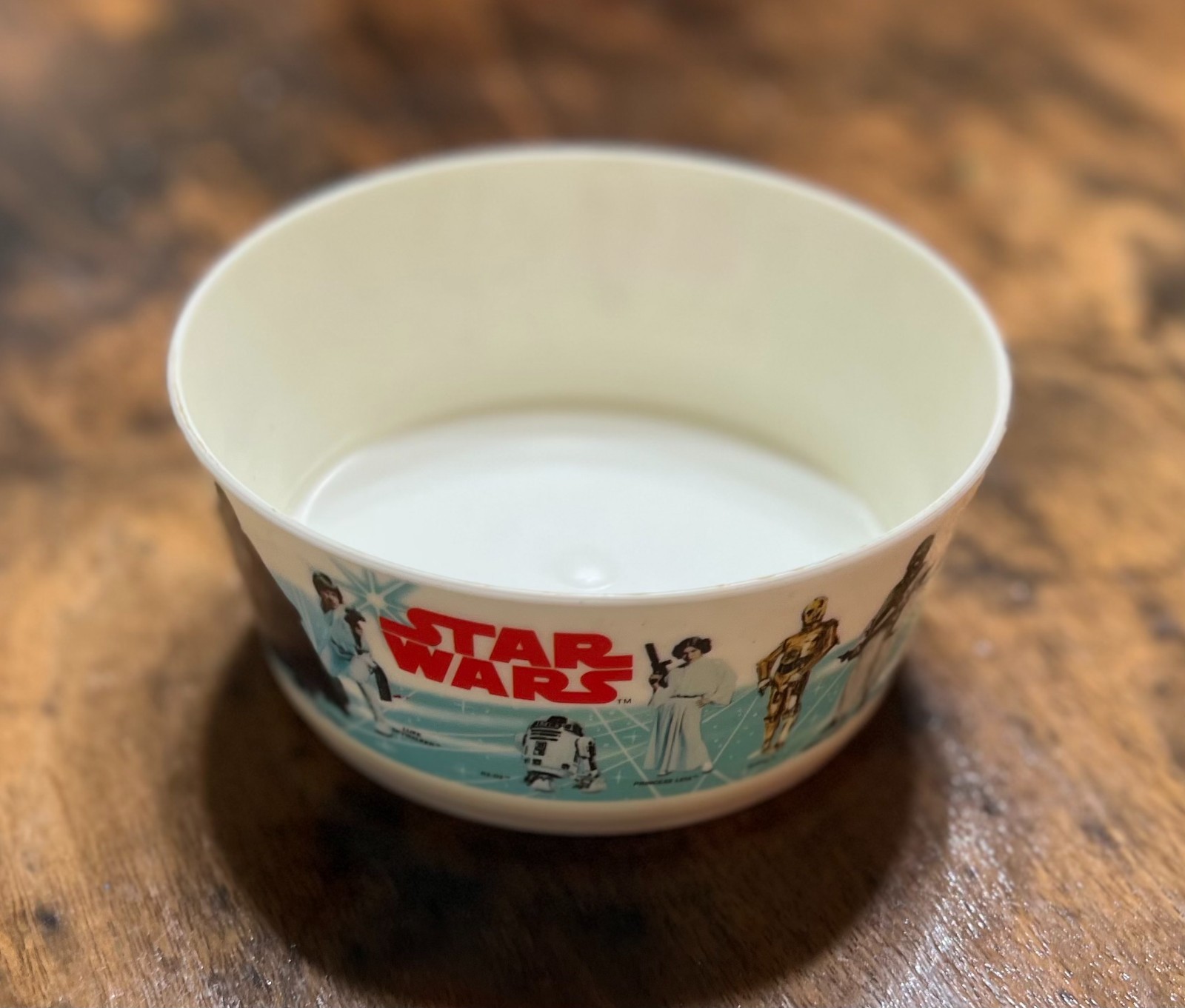 Vintage 1977 Star Wars Deka 20 oz Bowl Original Sticker Darth Vader Leia R2D2
