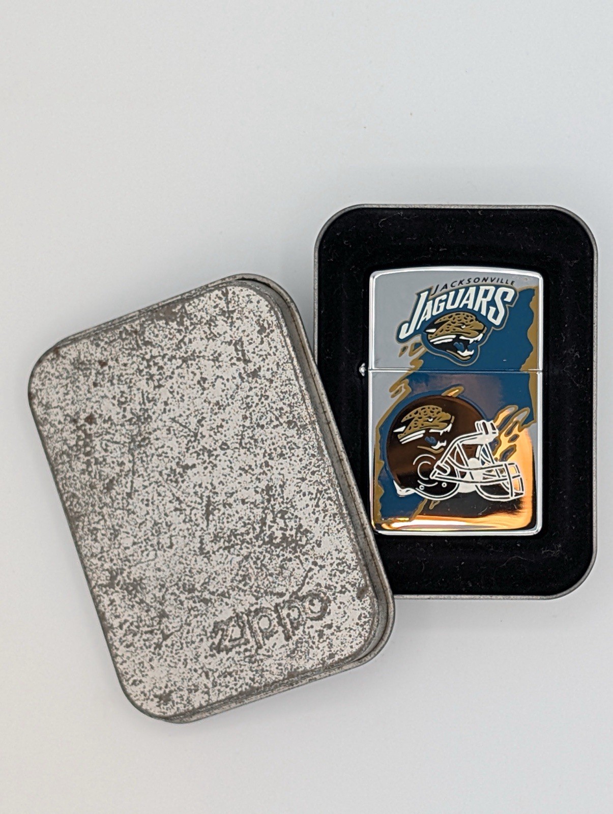 1996 Zippo Jacksonville Jaguars NFL Chrome Windproof Lighter w/ Tin