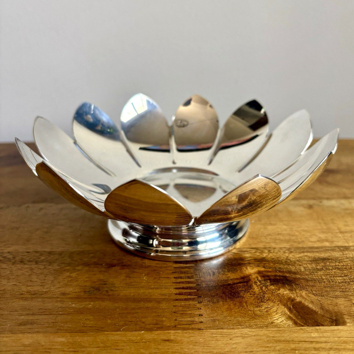 Reed & Barton Silver Plate Bowl #3002 Floral Petal Scalloped