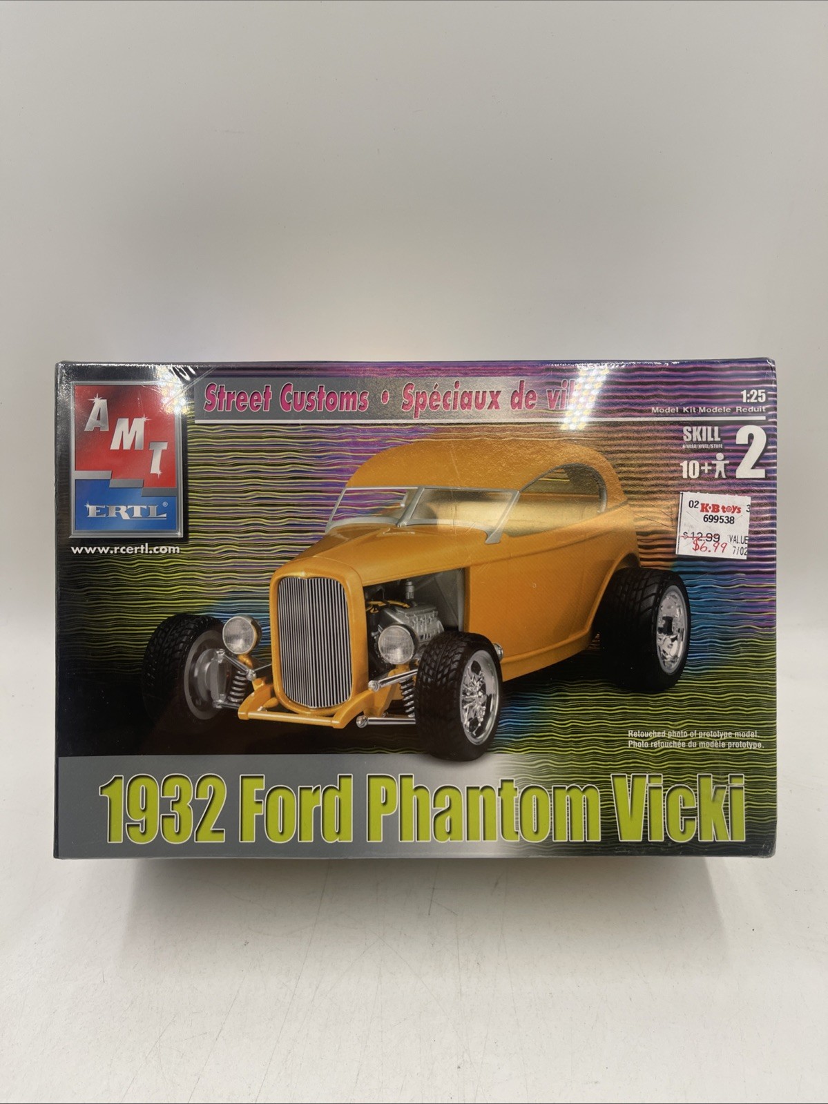 AMT 1932 Ford Phantom Vicki Street Customs Model Kit 1:25 Skill Level 2 New