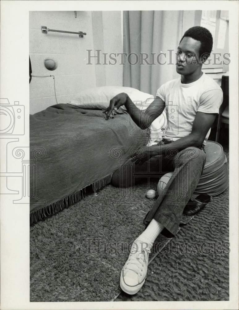 1973 Press Photo A football player in his room - lra41002