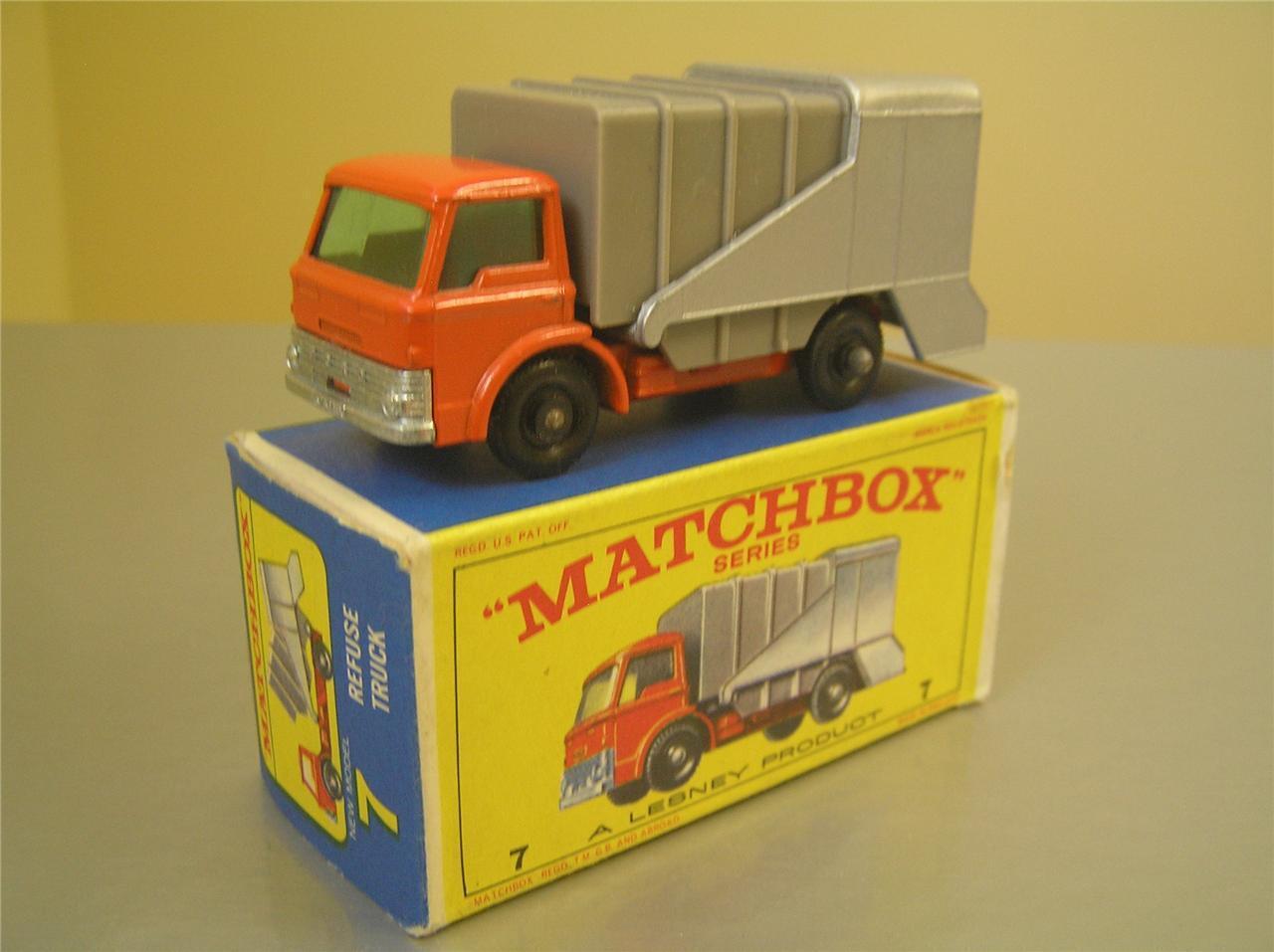 Matchbox Regular Wheels #7 Ford Refuse Truck made in England MIB
