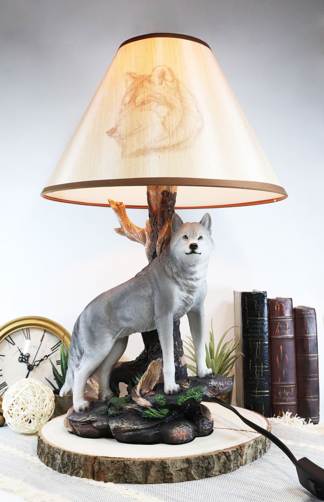 Ebros Denizen Of Twilight Lone Gray Wolf Table Lamp With Shade Decor Statue Set Ebros Denizen Of Twilight Lone Gray Wolf Table Lamp With Shade Decor Statue Set