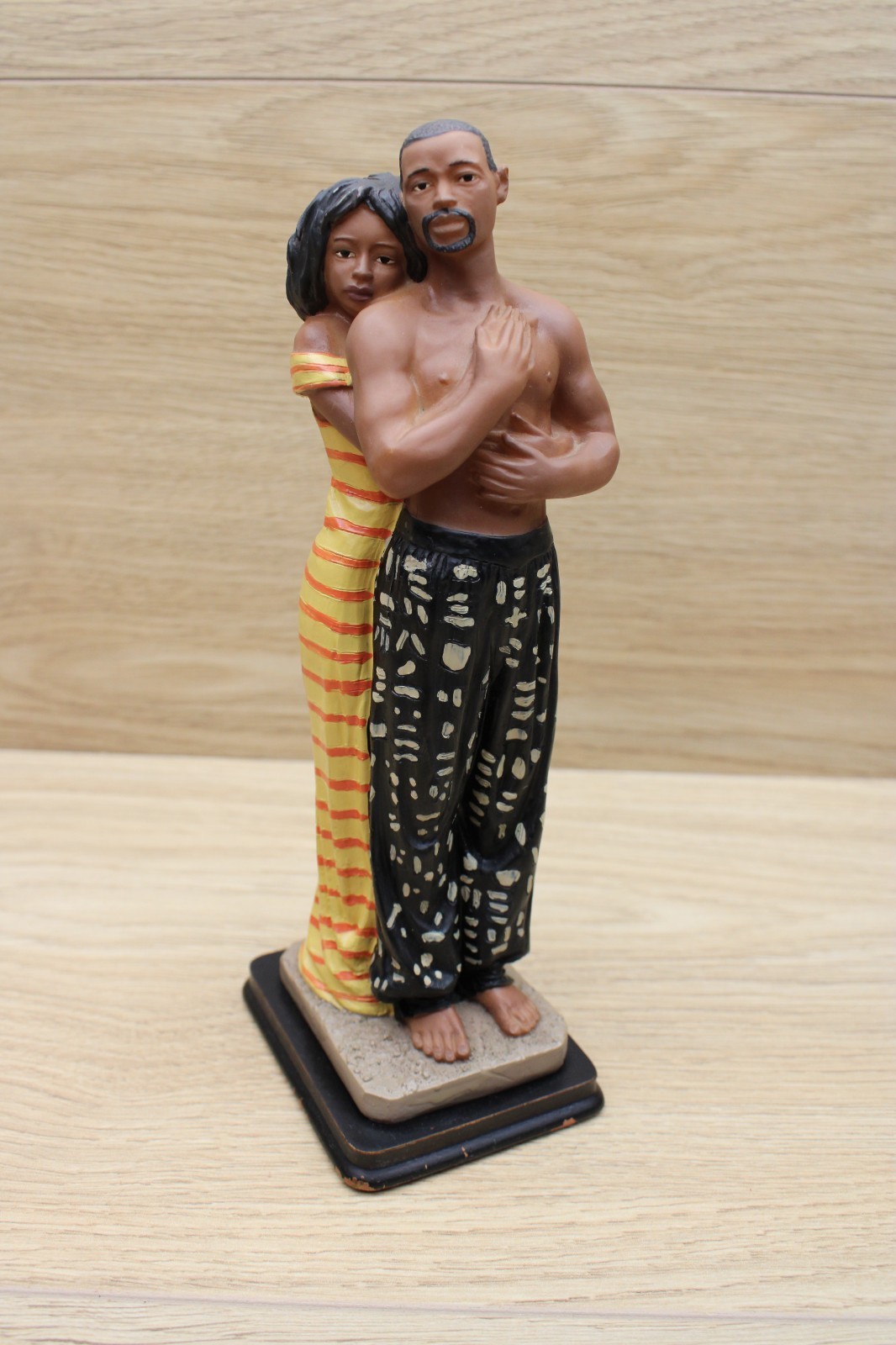 Vintage Ebony Treasures African American Man Woman Embracing Couple Figurine Vintage Ebony Treasures African American Man Woman Embracing Couple Figurine