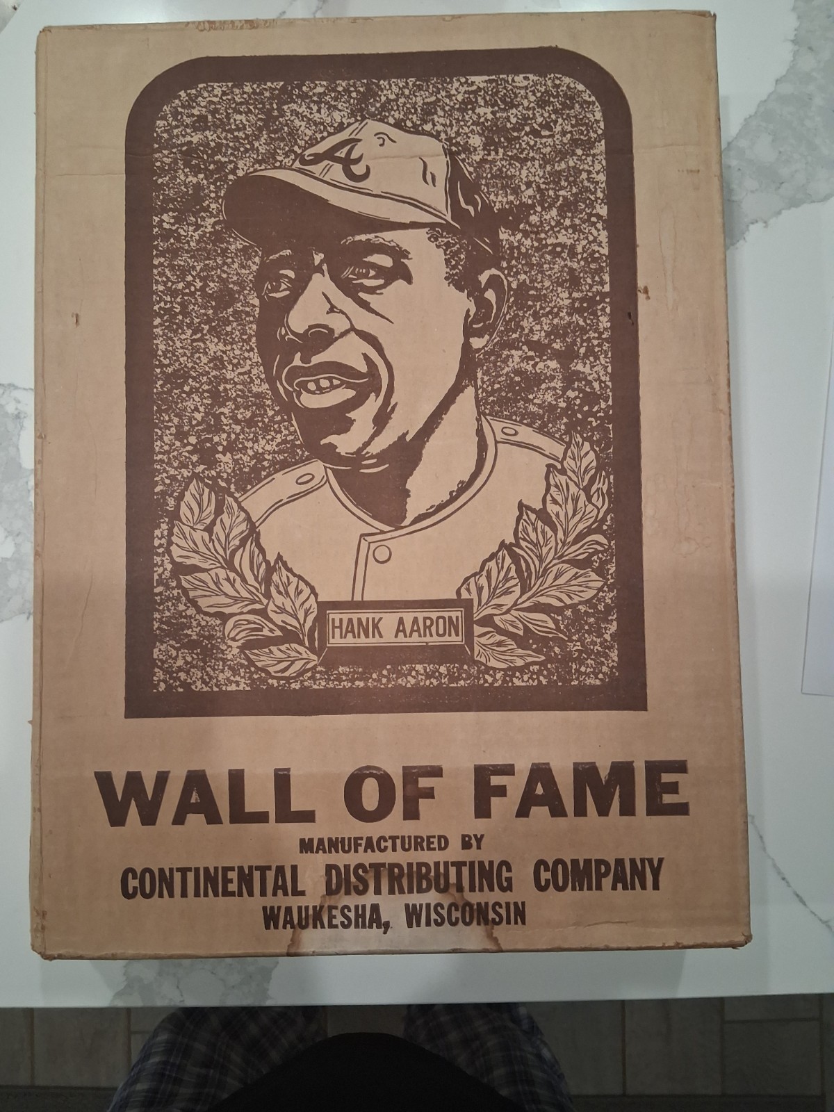 Hank Aaron Continental Distributing Company Wall of Fame Chalkware Plaque In Box Hank Aaron Continental Distributing Company Wall of Fame Chalkware Plaque In Box